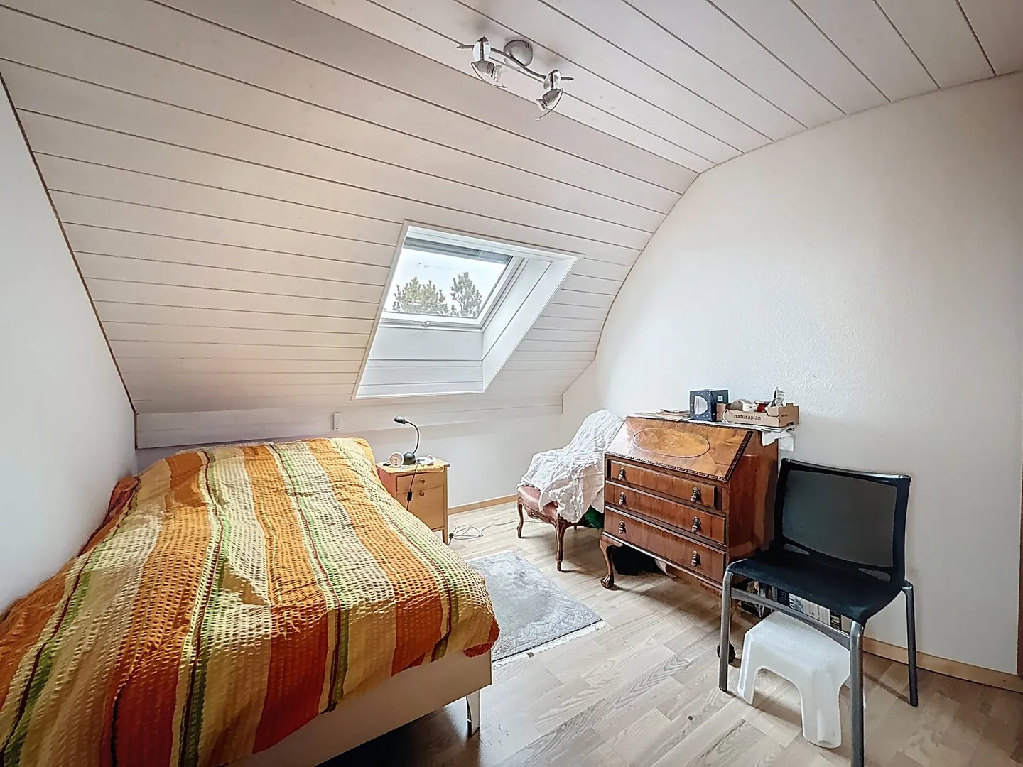 Panorama unique sur le lac et les Alpes - Appartement avec mezzanine et charme particulier - Photo 12 sur 17