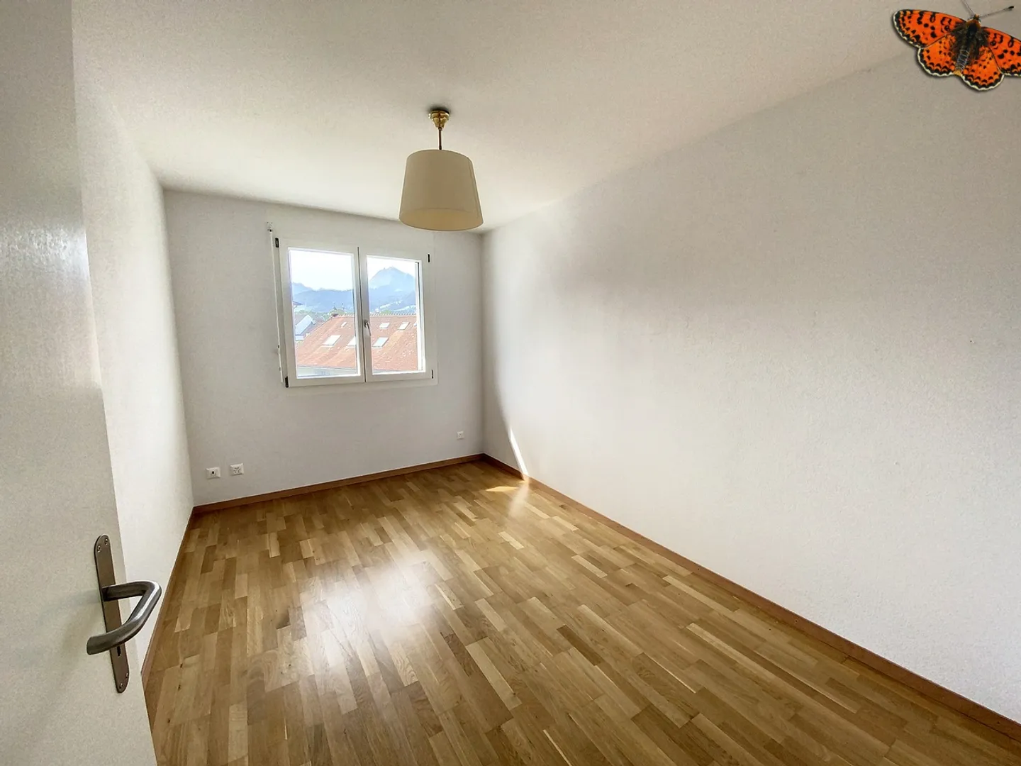 CHARMING 3 ½ ROOMS - CITY CENTER! - Photo 3 of 12
