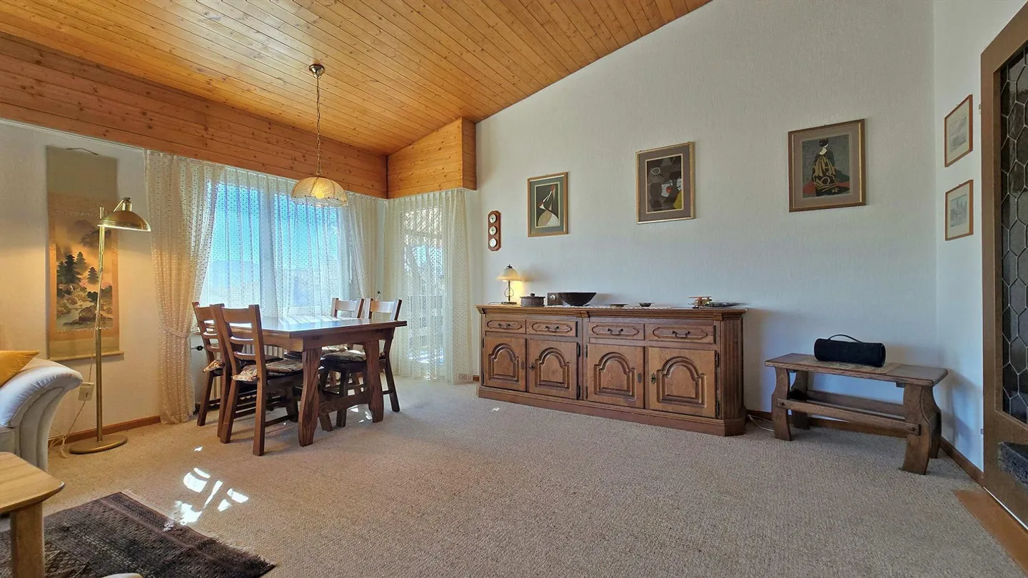 Corner House with Large Garden and Lots of Potential in Prime Residential Area - Photo 8 of 17