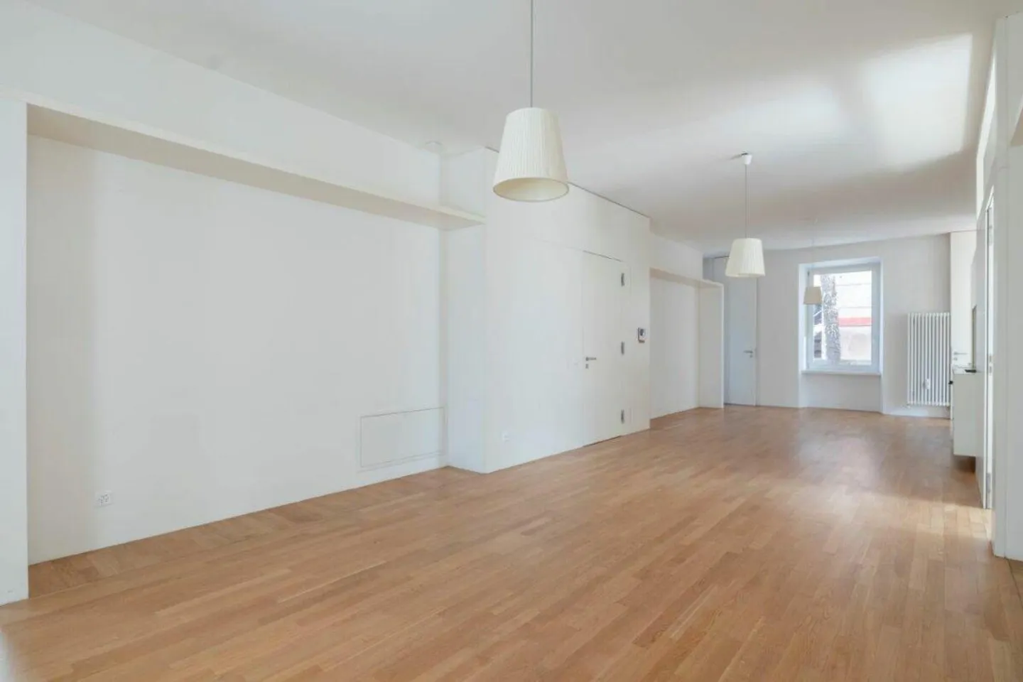 5.5 pièces dans un bâtiment historique - Photo 1 sur 7