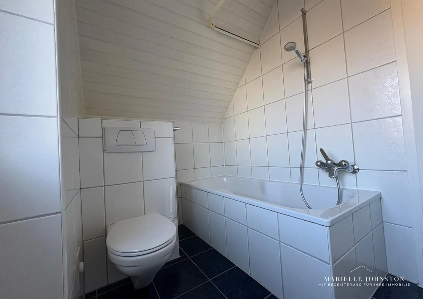 4.5-room single-family house with beautiful garden in Biel-Benken - Photo 12 of 17