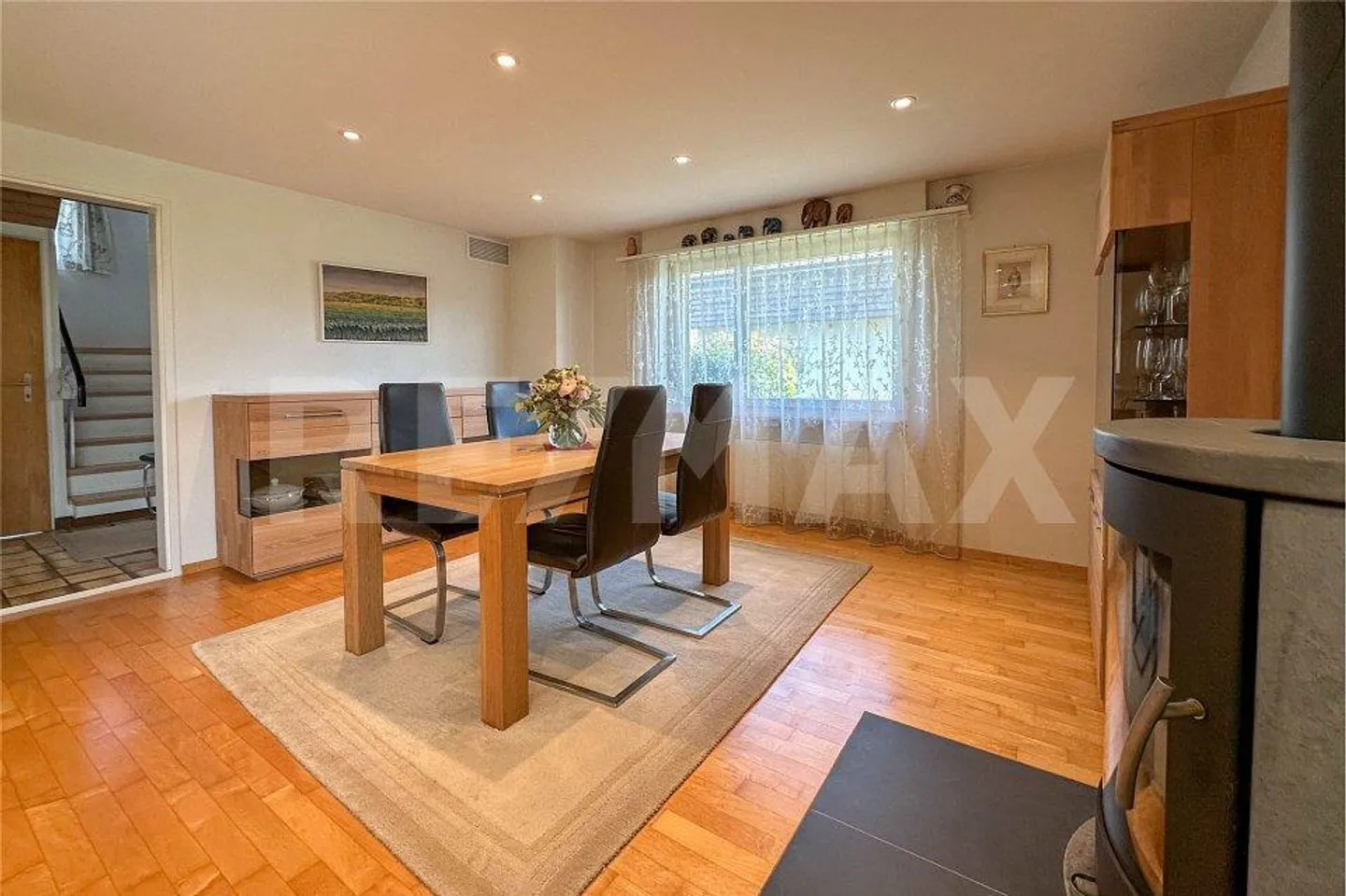 Detached single-family house with indoor pool and sauna - Photo 5 of 13