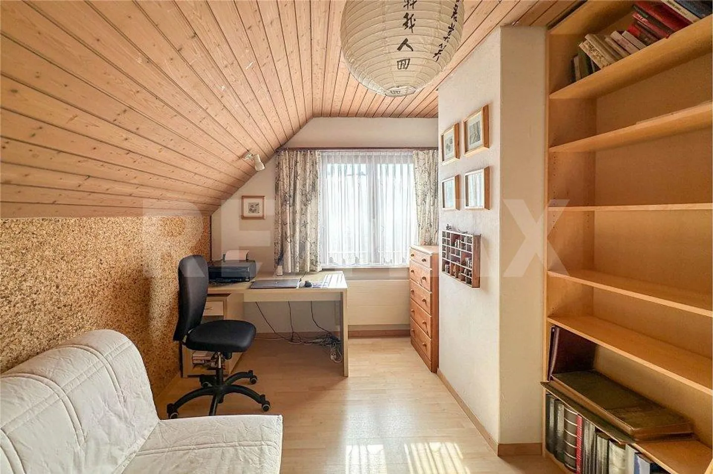 Detached single-family house with indoor pool and sauna - Photo 10 of 13