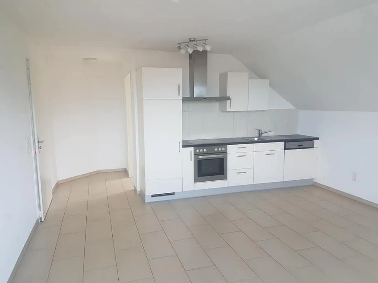 Helle Attikawohnung in Sevelen - Foto 1 von 1