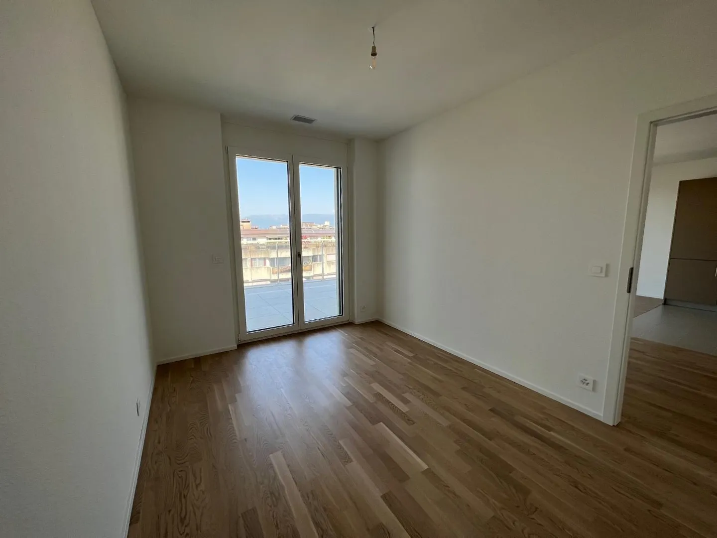 5-room apartment - Photo 3 of 11