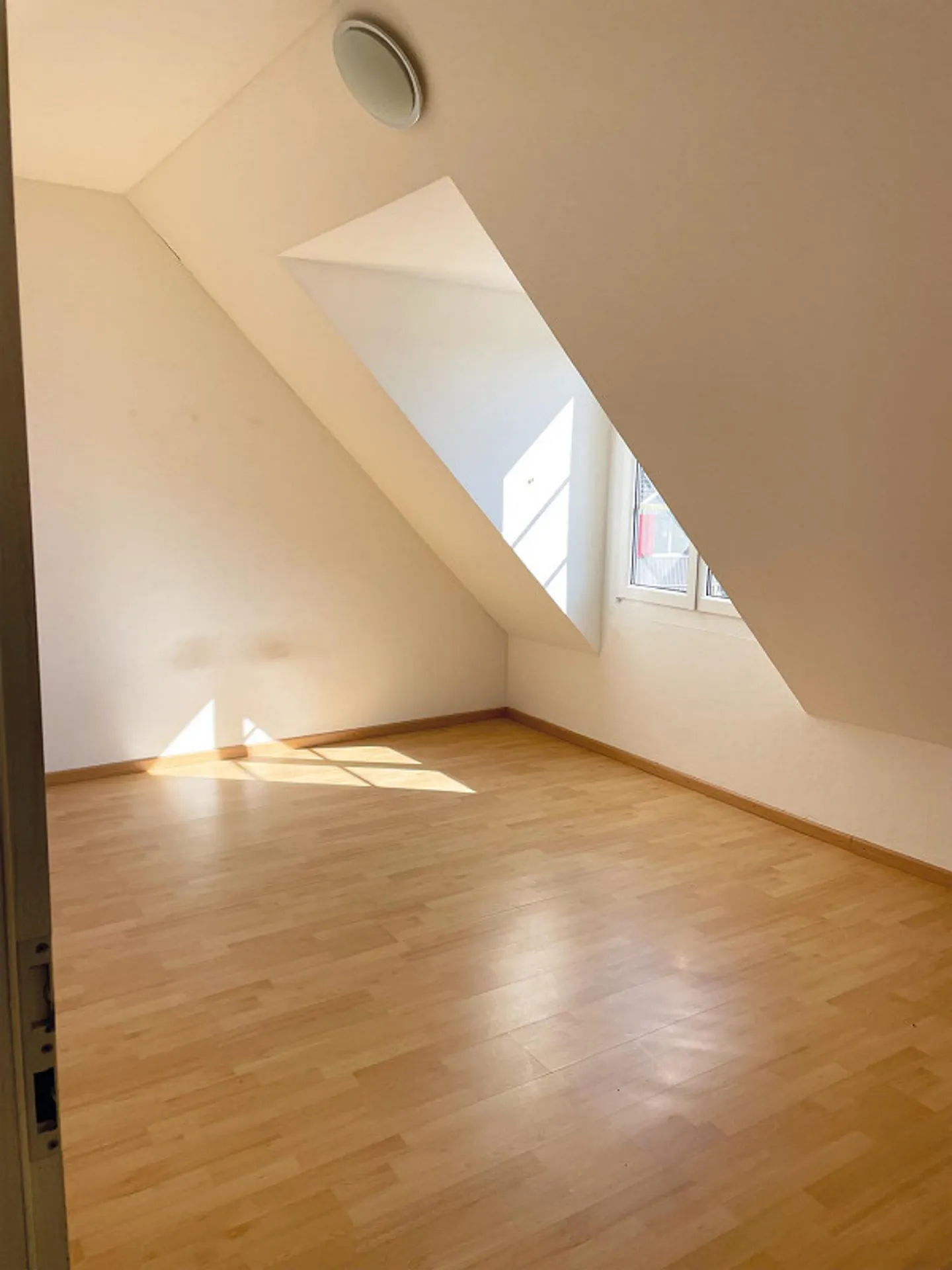 Expérience de vie dans un ancien bâtiment spacieux avec vue et charme - Photo 7 sur 9