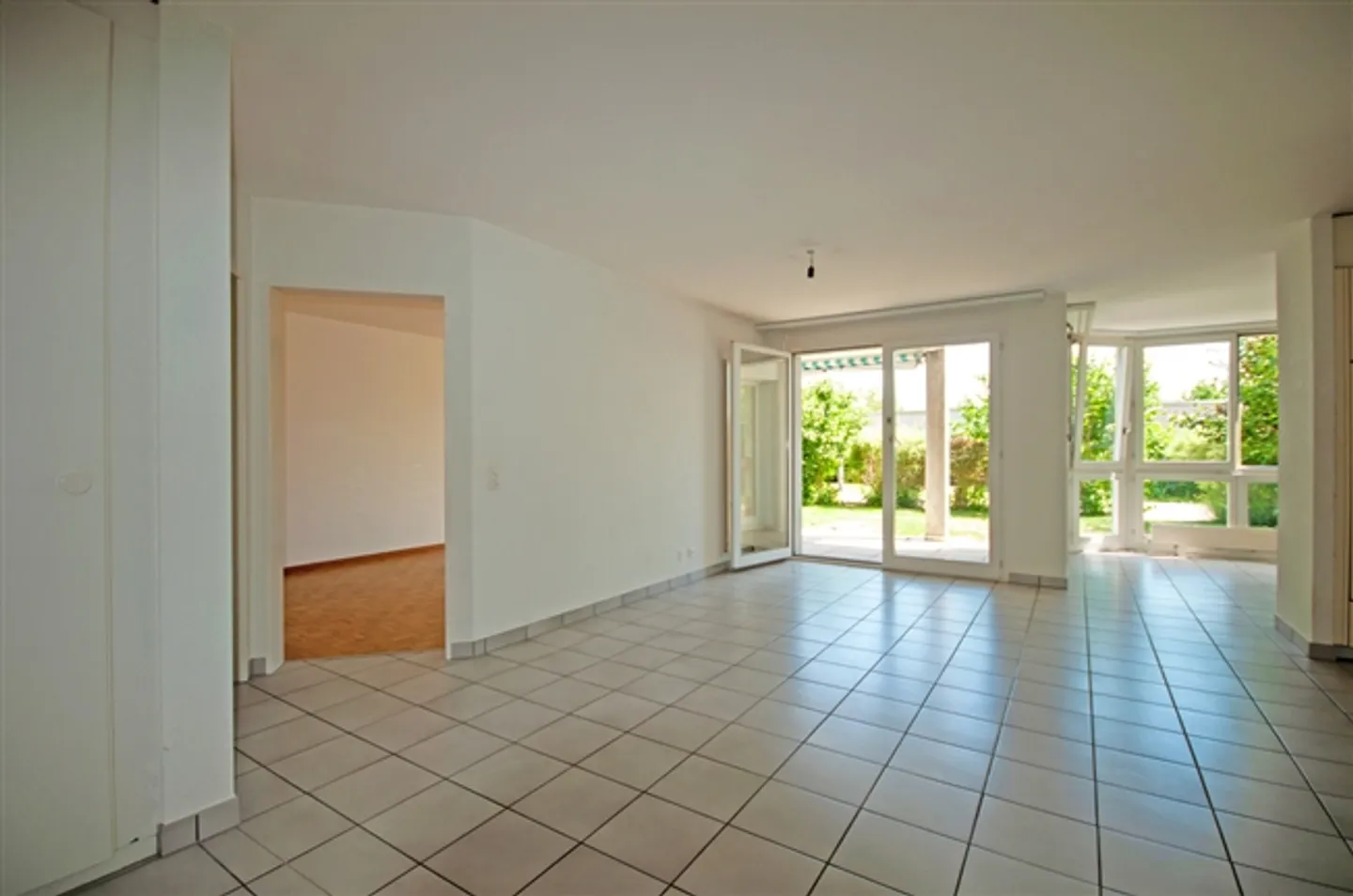 Rented apartment, immediate profitability - 2.5 pence on one level - Photo 2 of 7