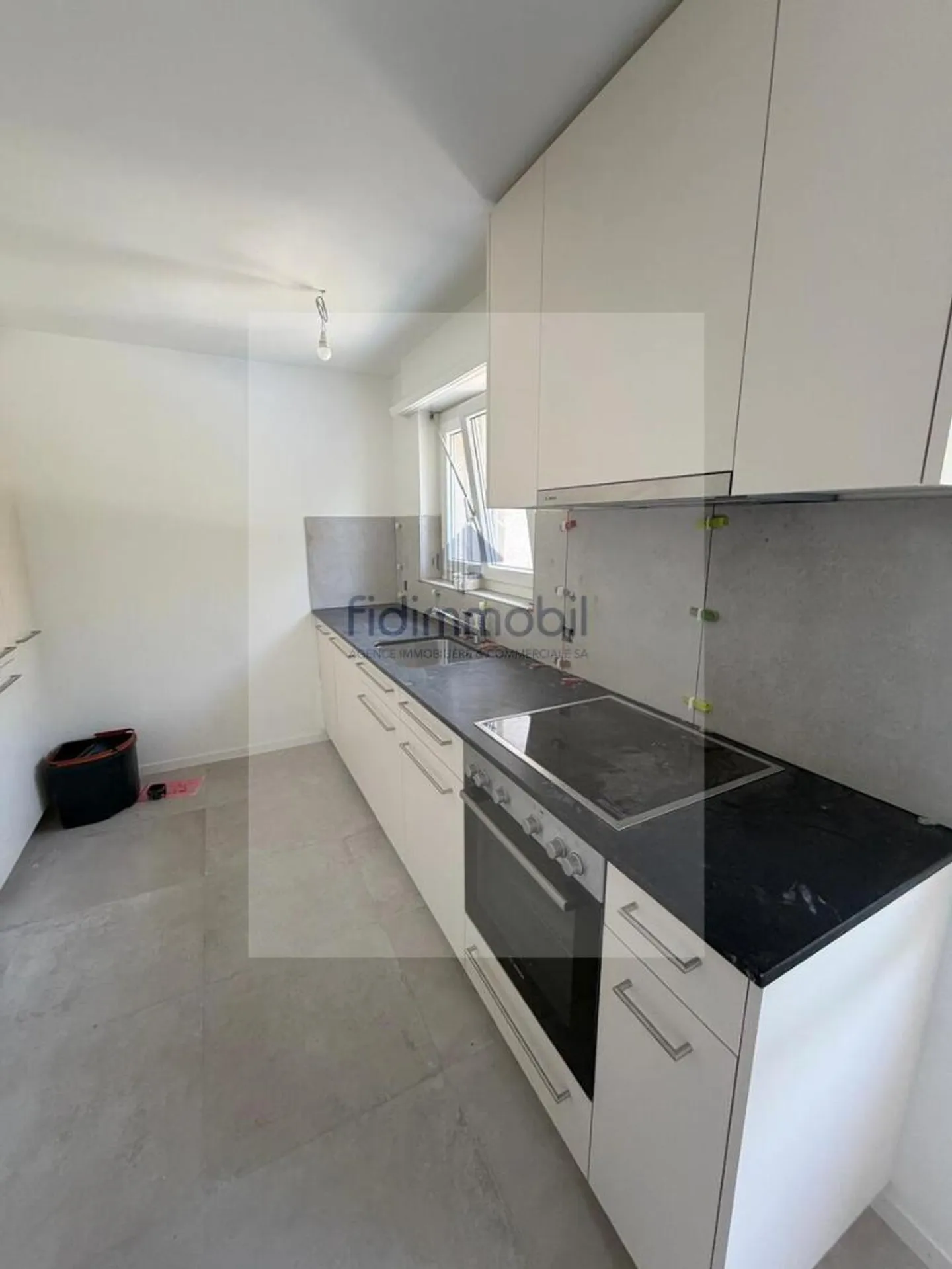 Appartamento con 3 camere completamente ristrutturato - Foto 1 di 4