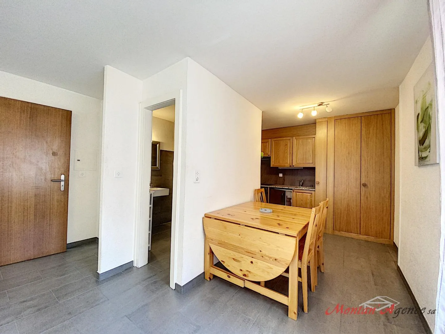 1-room apartment - Photo 2 of 4