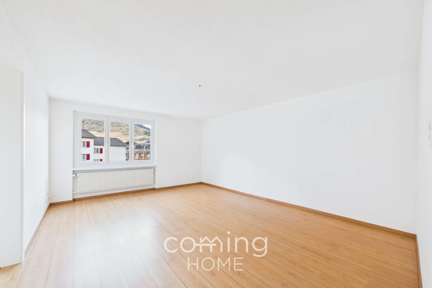 Attractive 3.5 Room Apartment in Visp - Sunny Location, Quiet and with Mountain View - Photo 4 of 11