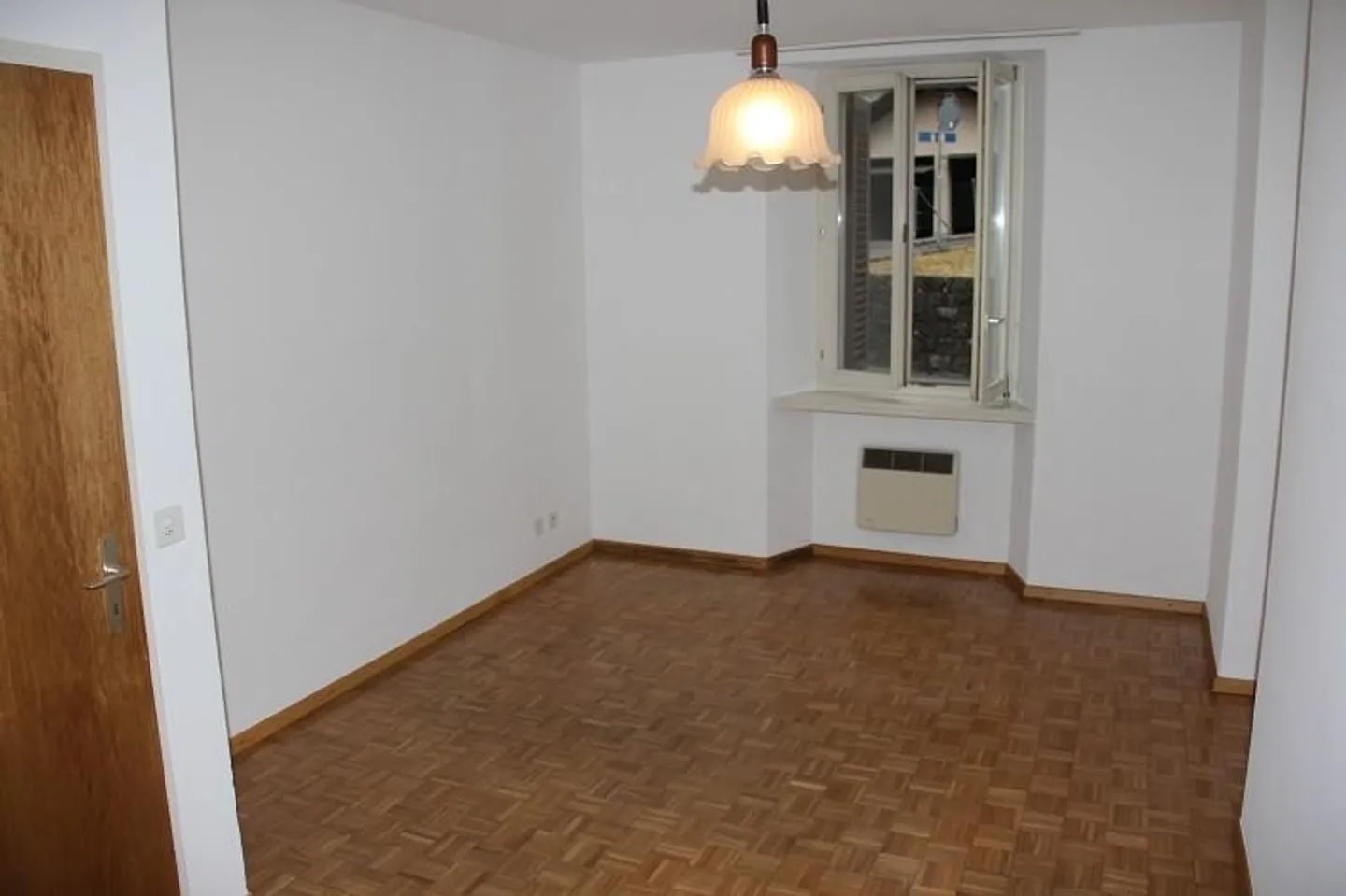 3-Familienhaus mit Gartensitzplatz / casa di 3 appartamenti con giardino - Foto 5 von 13