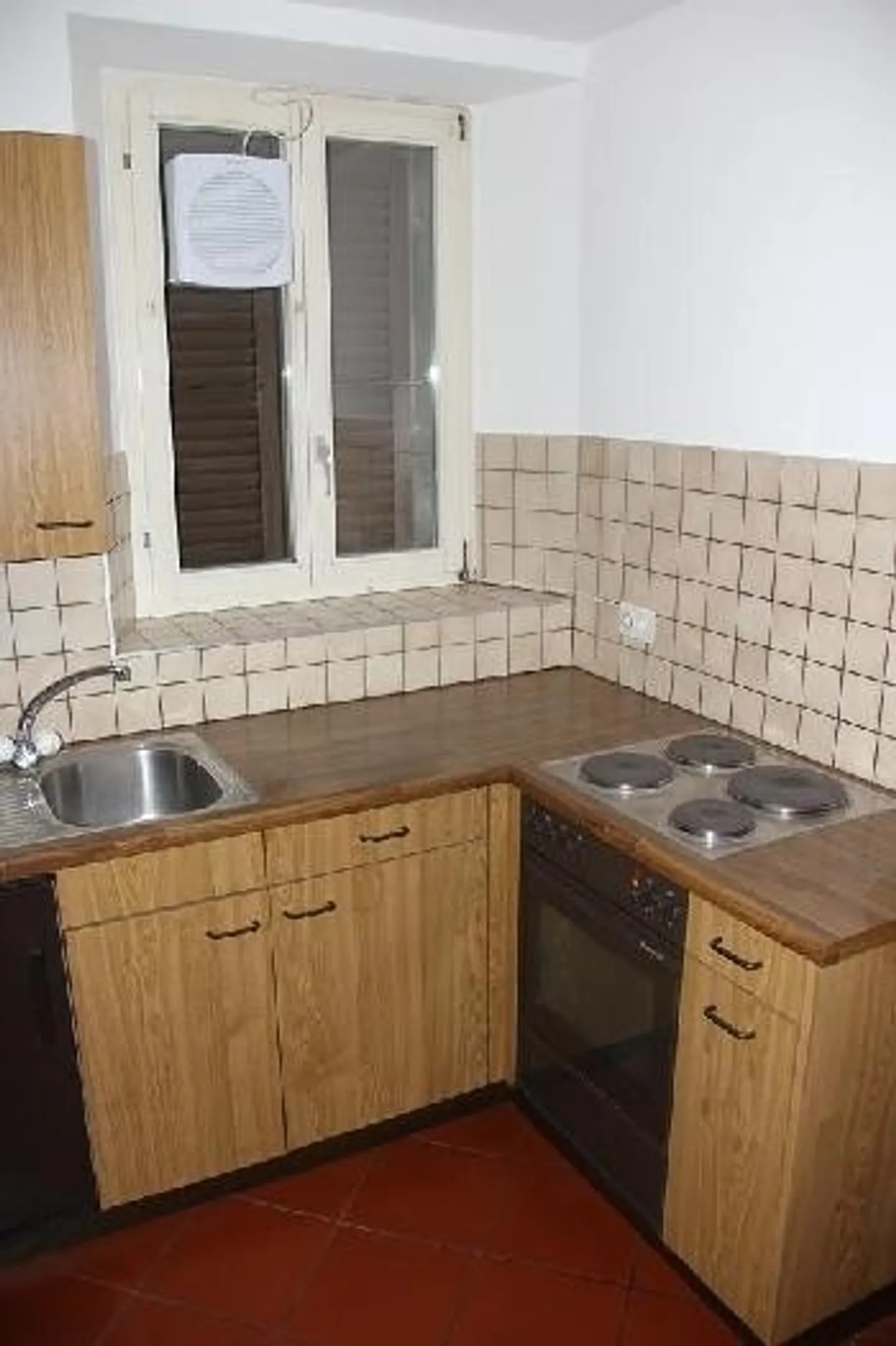 3-Familienhaus mit Gartensitzplatz / casa di 3 appartamenti con giardino - Foto 6 von 13