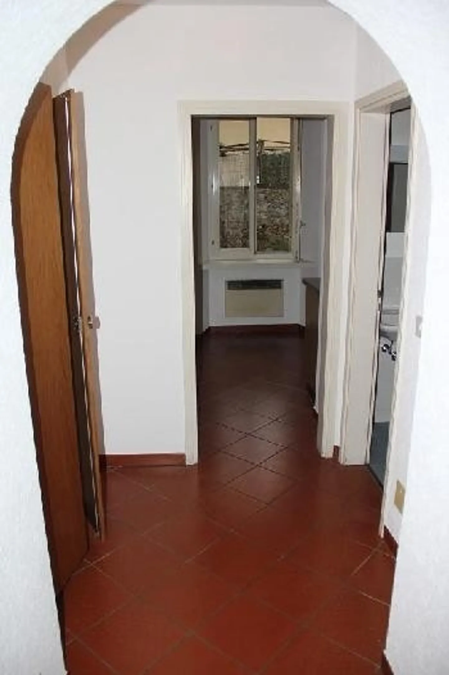 3-Familienhaus mit Gartensitzplatz / casa di 3 appartamenti con giardino - Foto 7 von 13