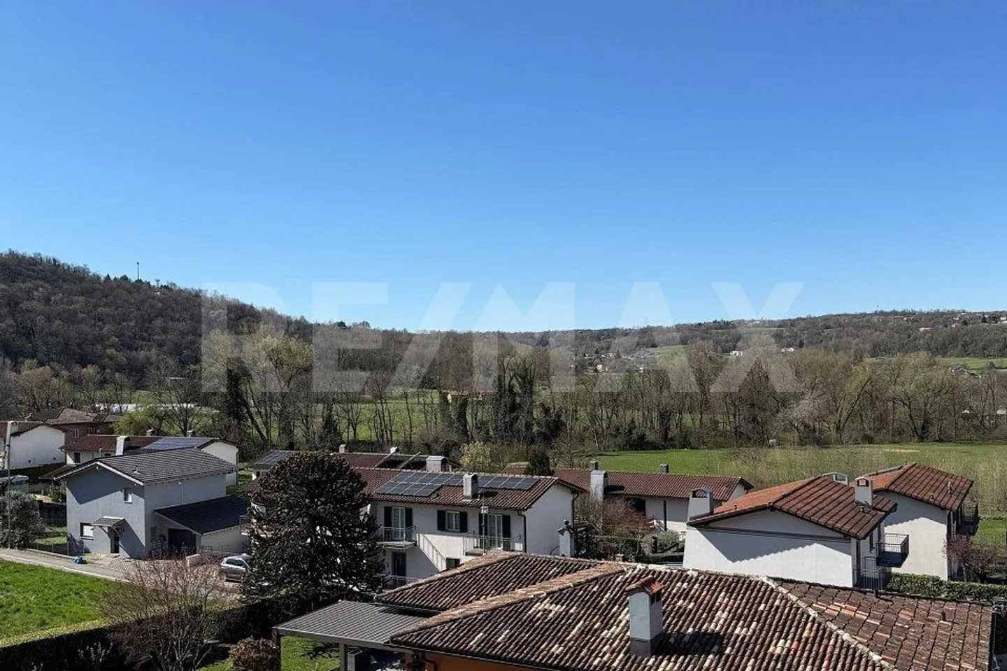 Incantevole Casa Indipendente con Giardino - Foto 9 di 10