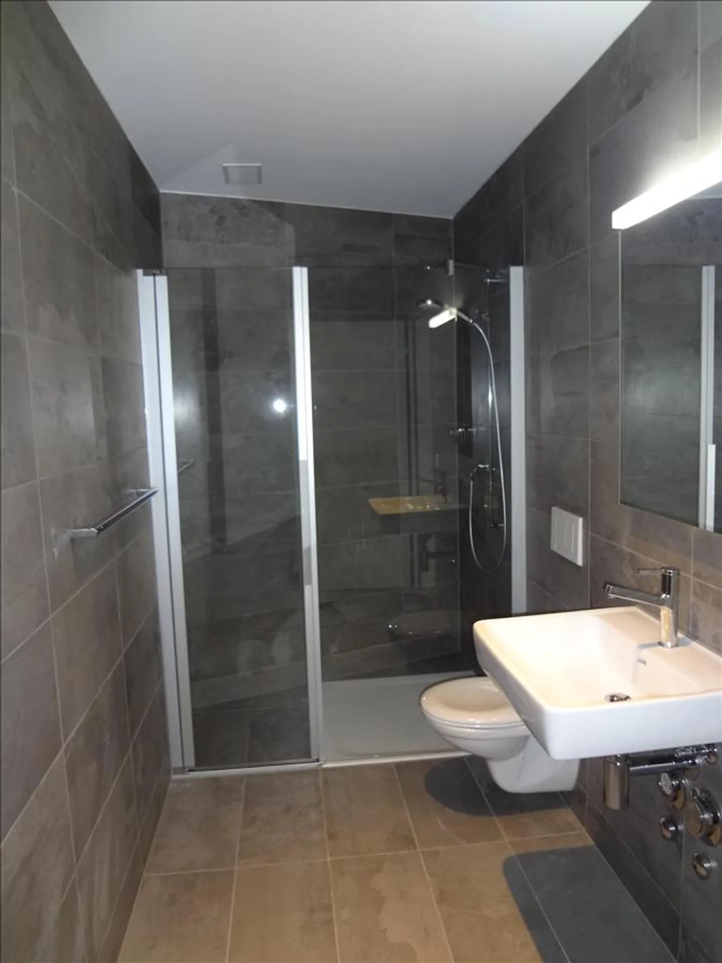 Charmante 2.5 Zimmer Wohnung - Foto 4 von 8