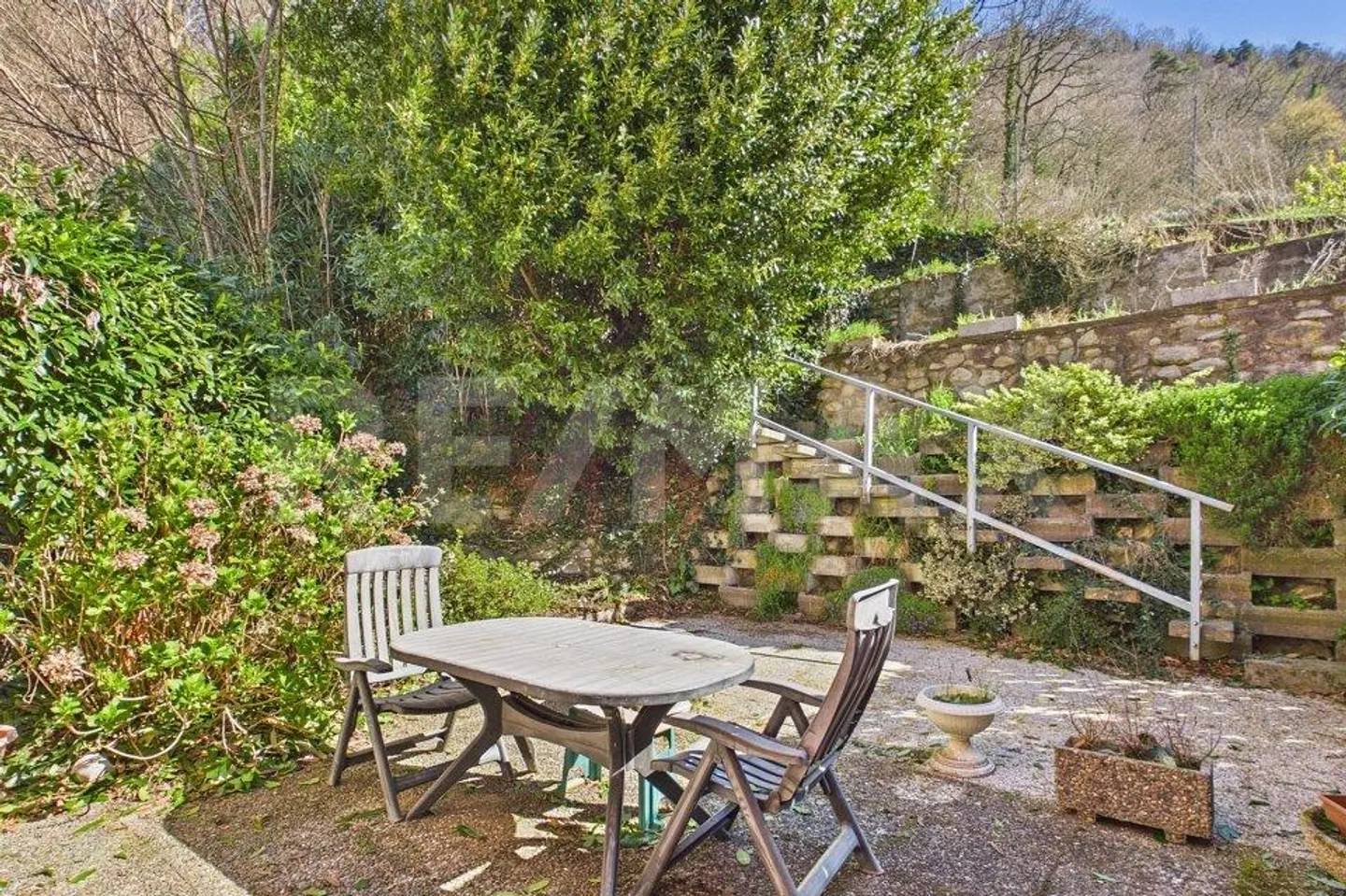 Incantevole Casa Indipendente con Giardino - Foto 4 di 10