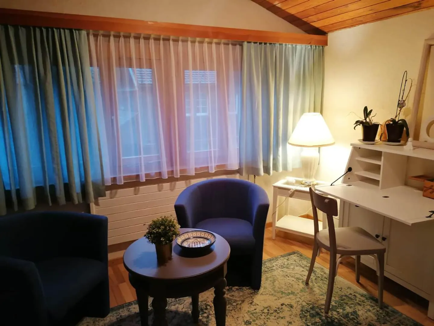 Furnished Shared Room - Photo 2 of 5