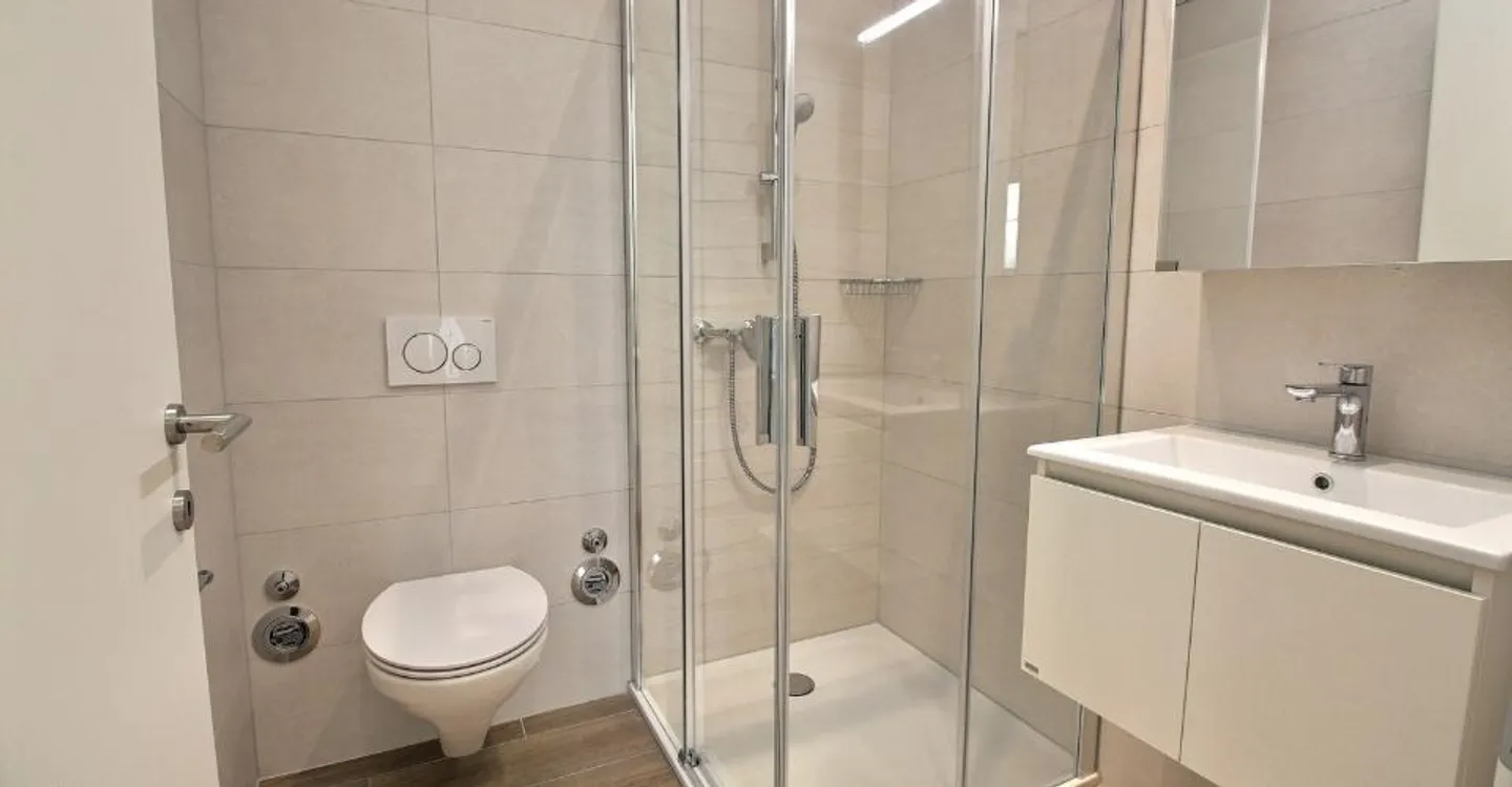 4.5 stanze nuove al 2° piano! - Foto 5 di 8