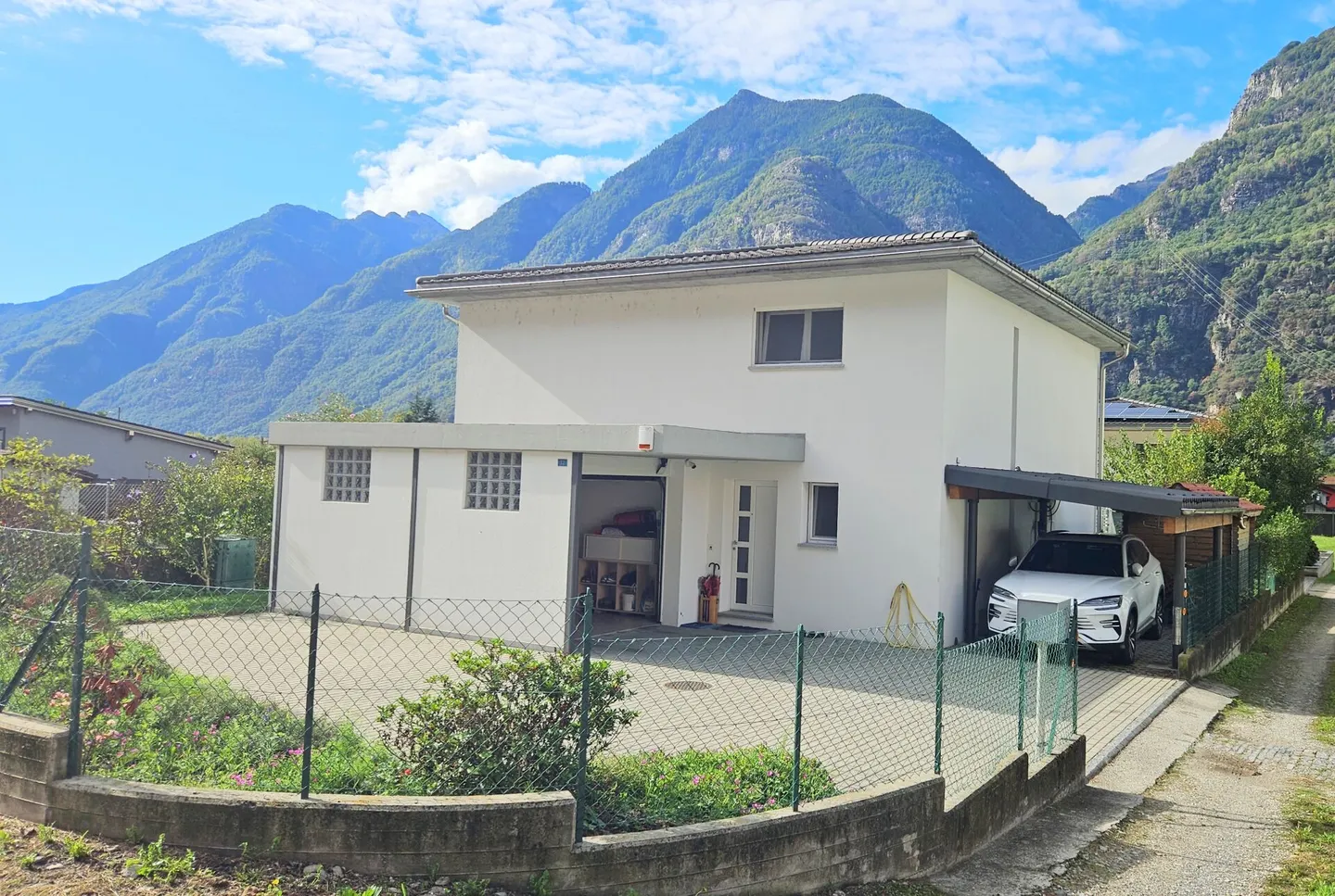 MAISON INDIVIDUELLE SPACIEUSE DE 5.5 PIÈCES À OSOGNA - Photo 2 sur 18