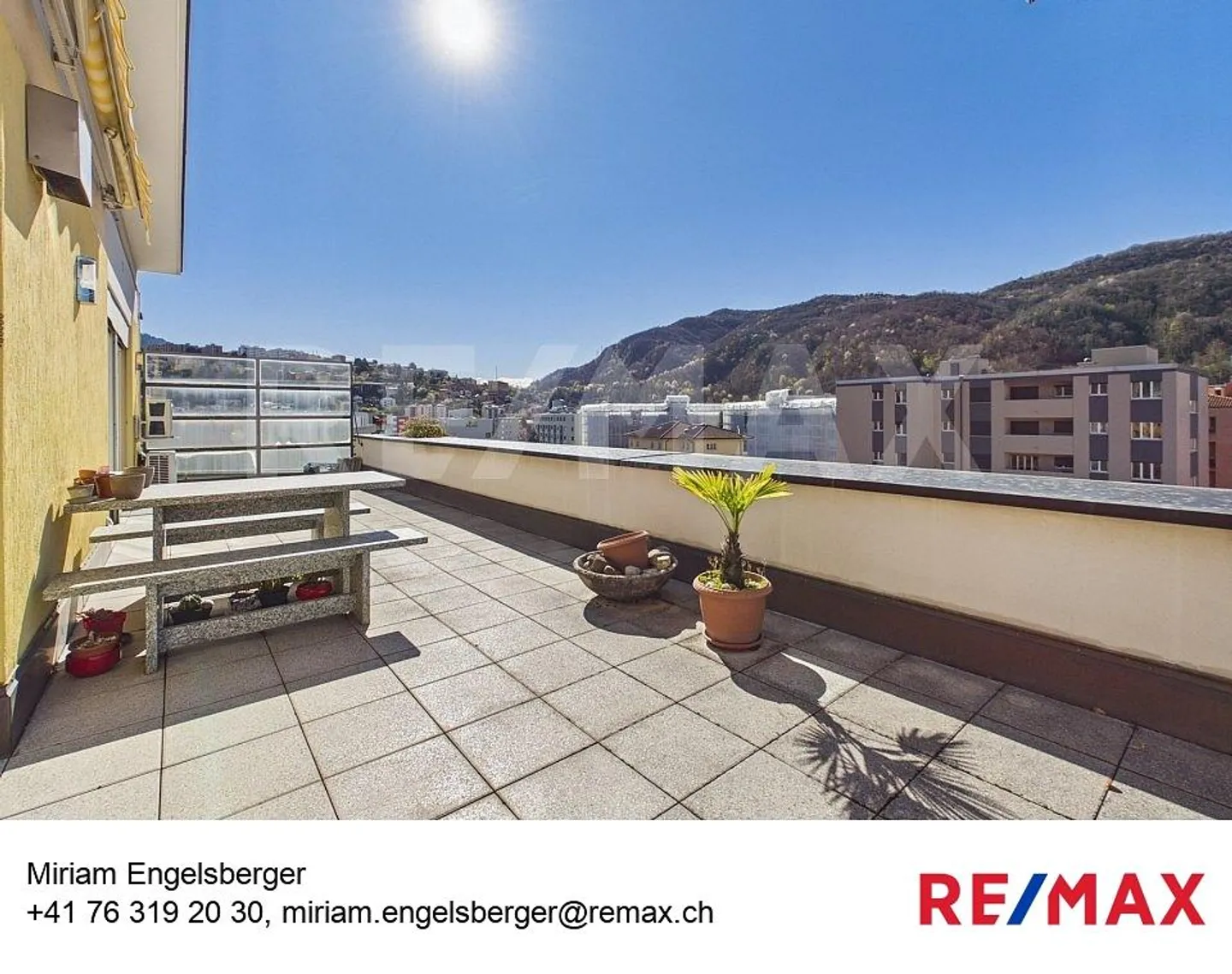 Sunny apartment with large panoramic terrace (44 m²) - Photo 1 of 10