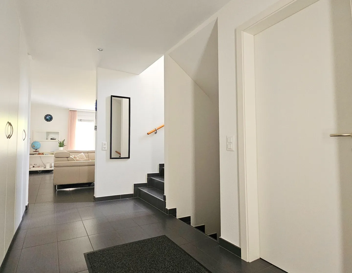MAISON INDIVIDUELLE SPACIEUSE DE 5.5 PIÈCES À OSOGNA - Photo 4 sur 18