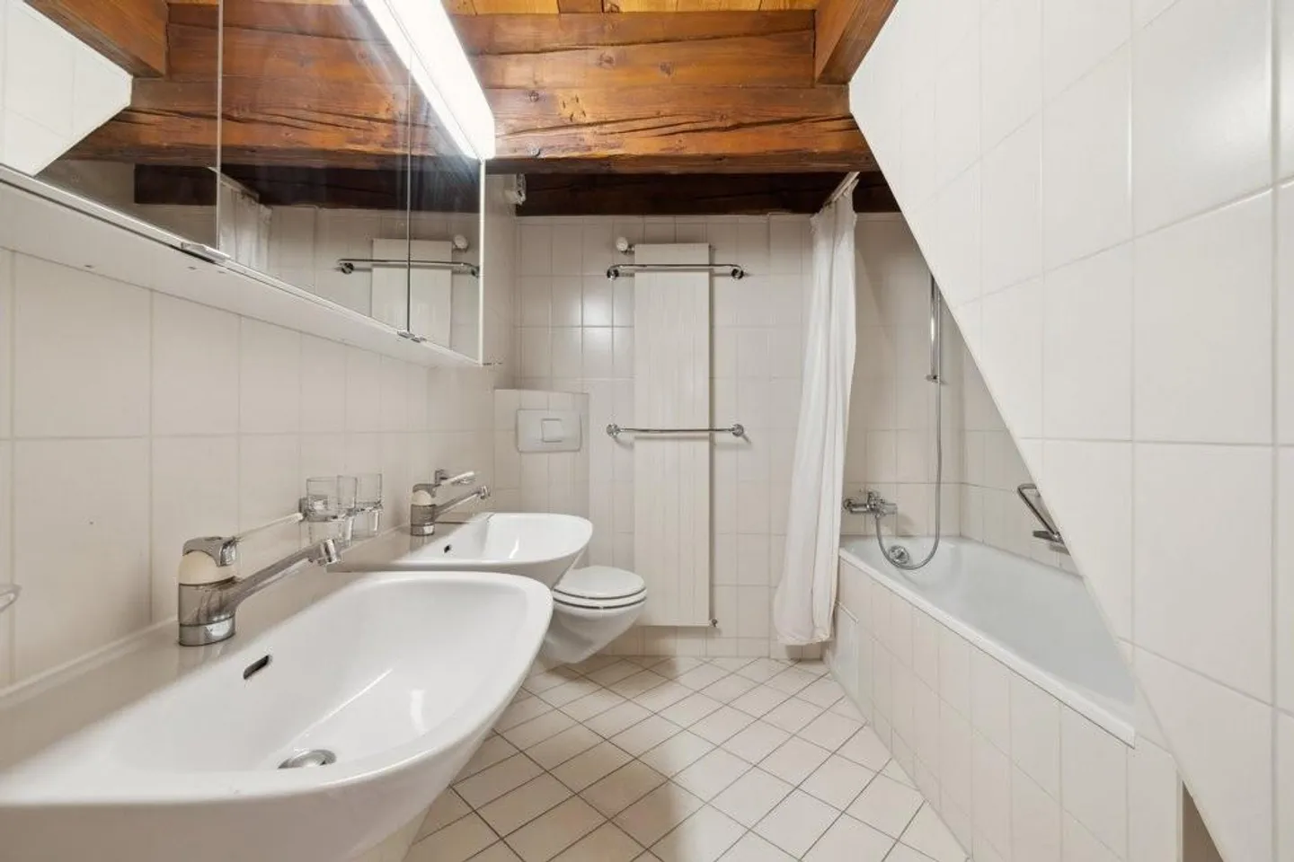 2 Monate Rent-Free!! - Wohnen über den Dächer der Innenstadt - Foto 7 von 12