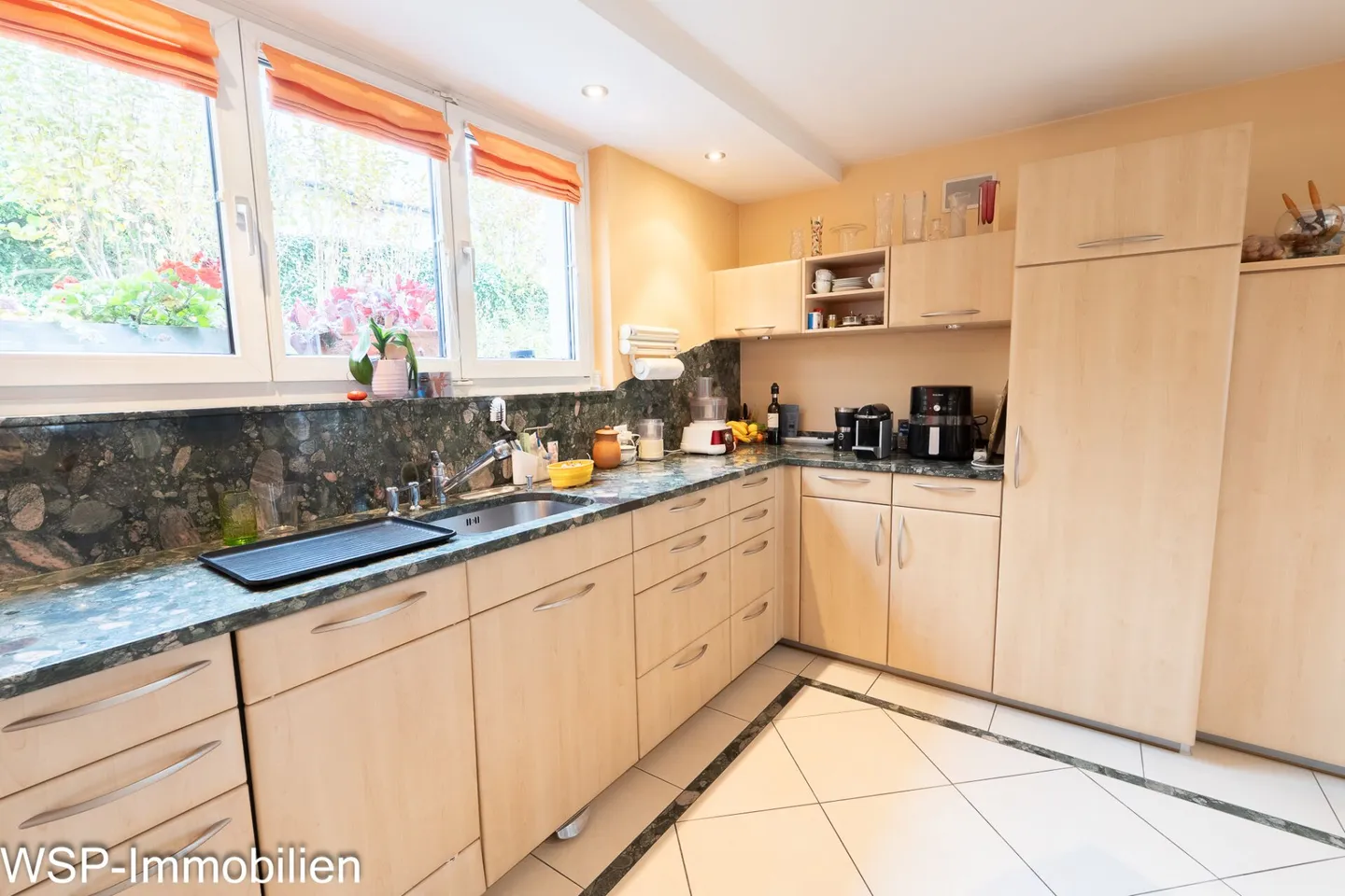 Ideal for garden lovers and families - Photo 6 of 17