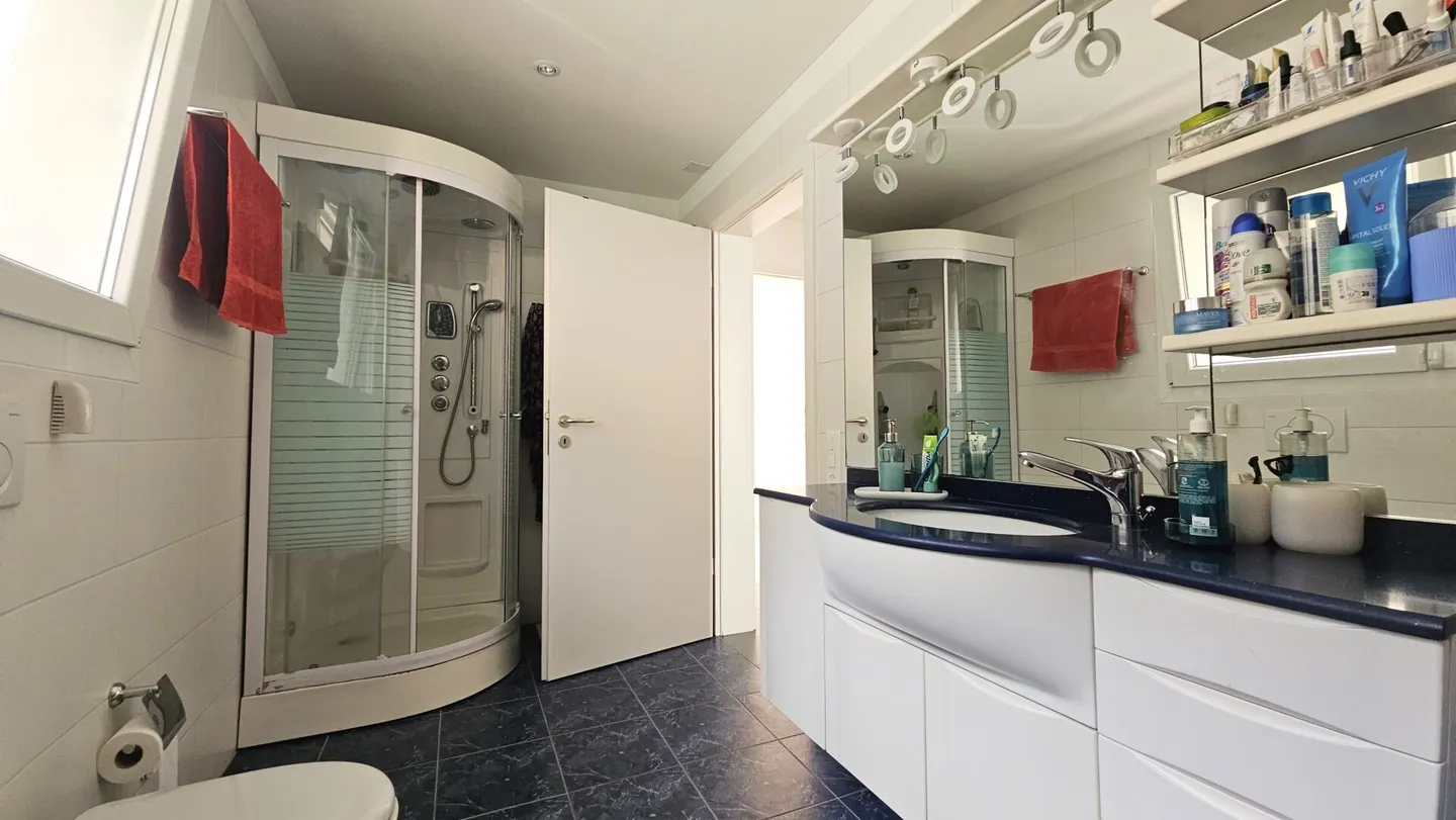 MAISON INDIVIDUELLE SPACIEUSE DE 5.5 PIÈCES À OSOGNA - Photo 16 sur 18
