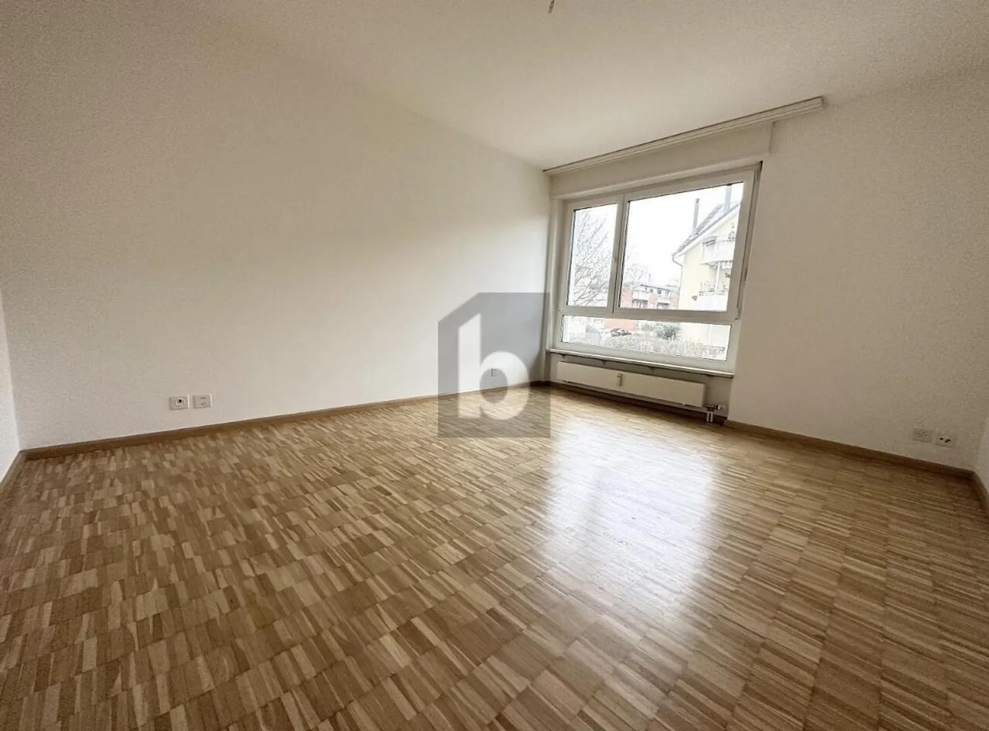 ZENTRAL MIT CHEMINÉE FÜR GEMÜTLICHE MOMENTE - Foto 3 von 5
