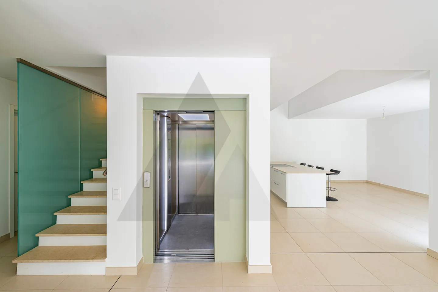 NEW AND MODERN VILLA IN LUGANO - Photo 3 of 14