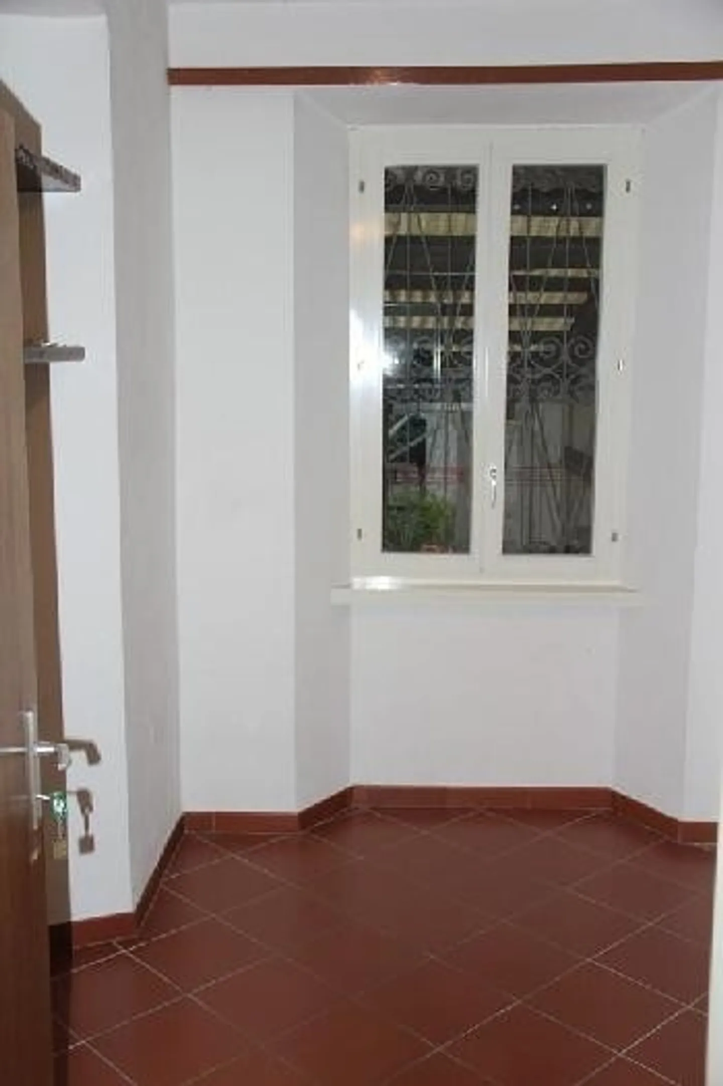 3-Familienhaus mit Gartensitzplatz / casa di 3 appartamenti con giardino - Foto 9 von 13