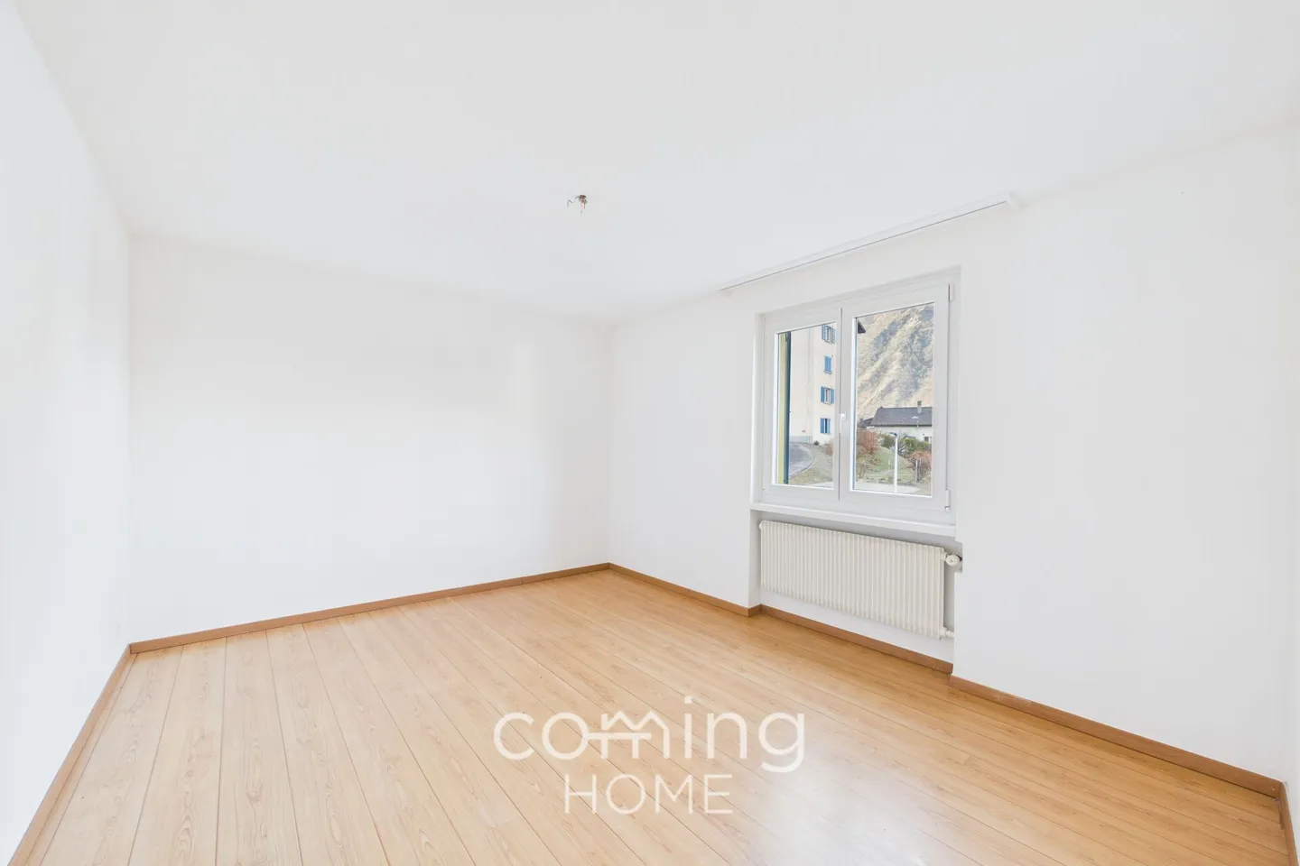 Attractive 3.5 Room Apartment in Visp - Sunny Location, Quiet and with Mountain View - Photo 7 of 11