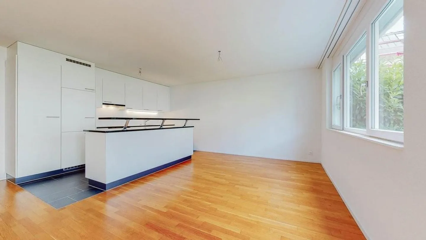 Everything within walking distance! - Photo 2 of 11