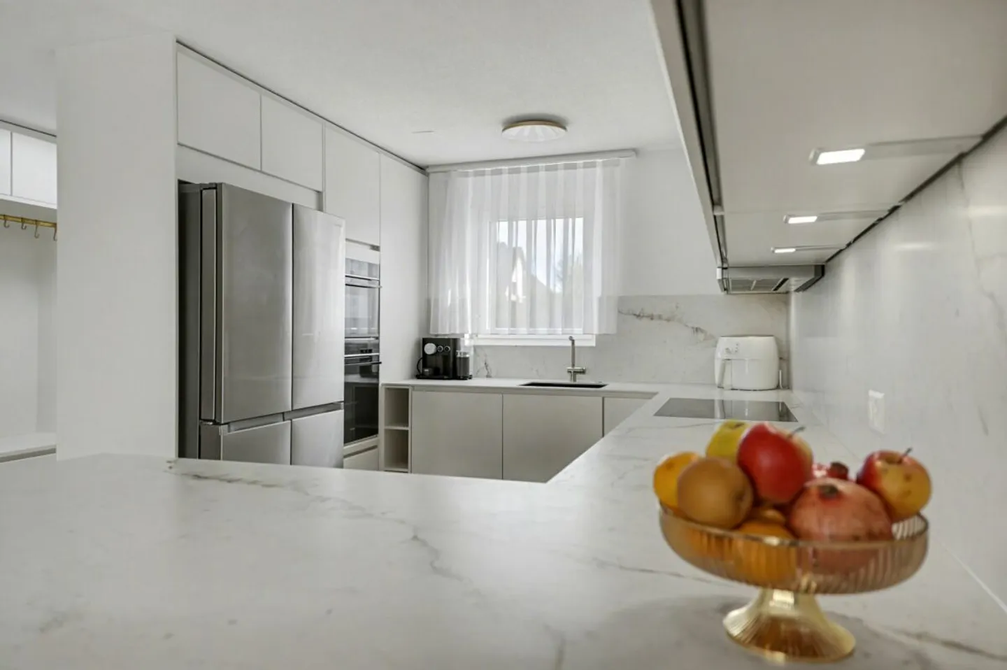 ELEGANT - SPACIOUS - VERSATILE - Photo 4 of 14