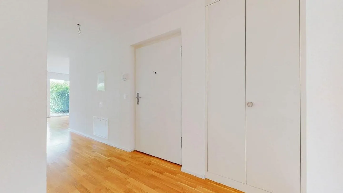 Everything within walking distance! - Photo 6 of 11