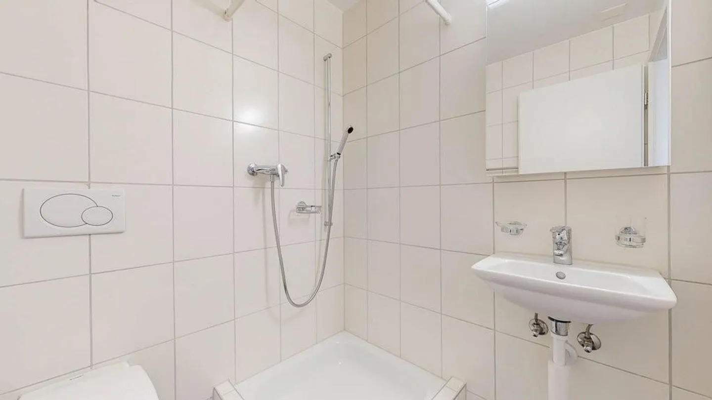 Everything within walking distance! - Photo 8 of 11