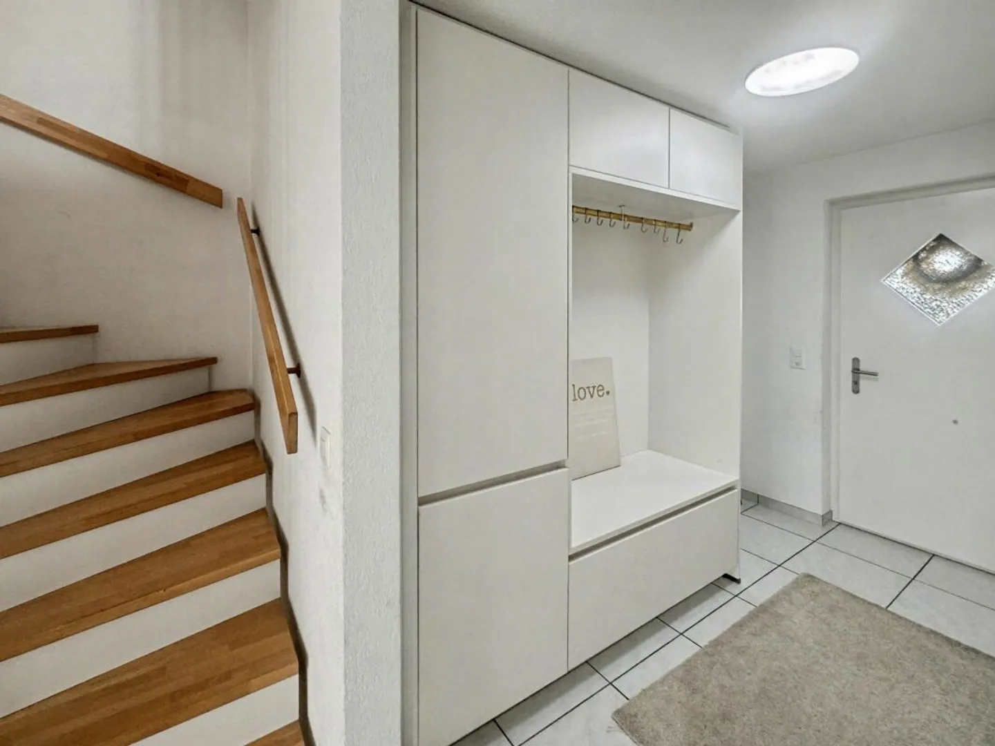 ELEGANT - SPACIOUS - VERSATILE - Photo 5 of 14