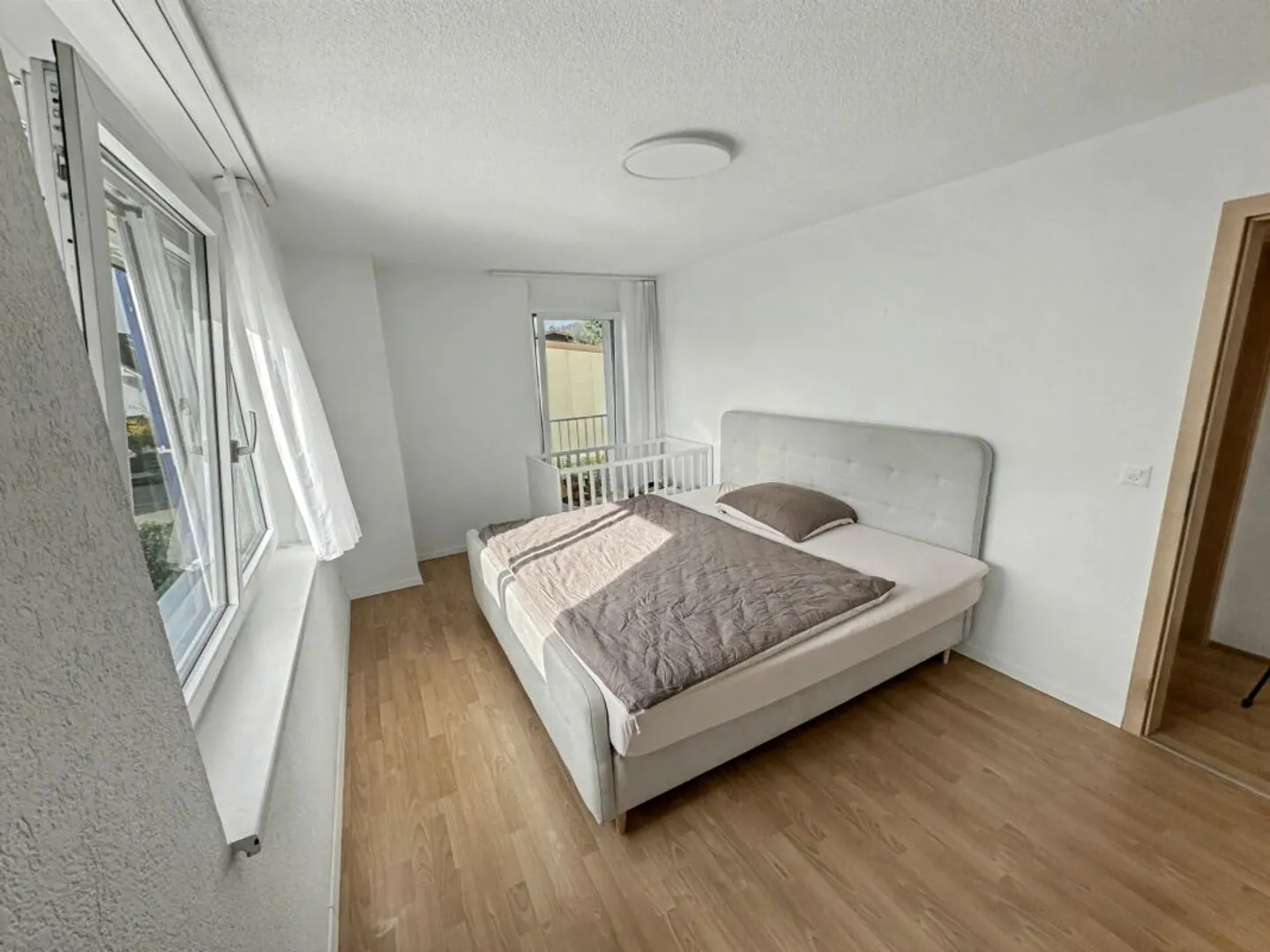 ELEGANT - SPACIOUS - VERSATILE - Photo 6 of 14