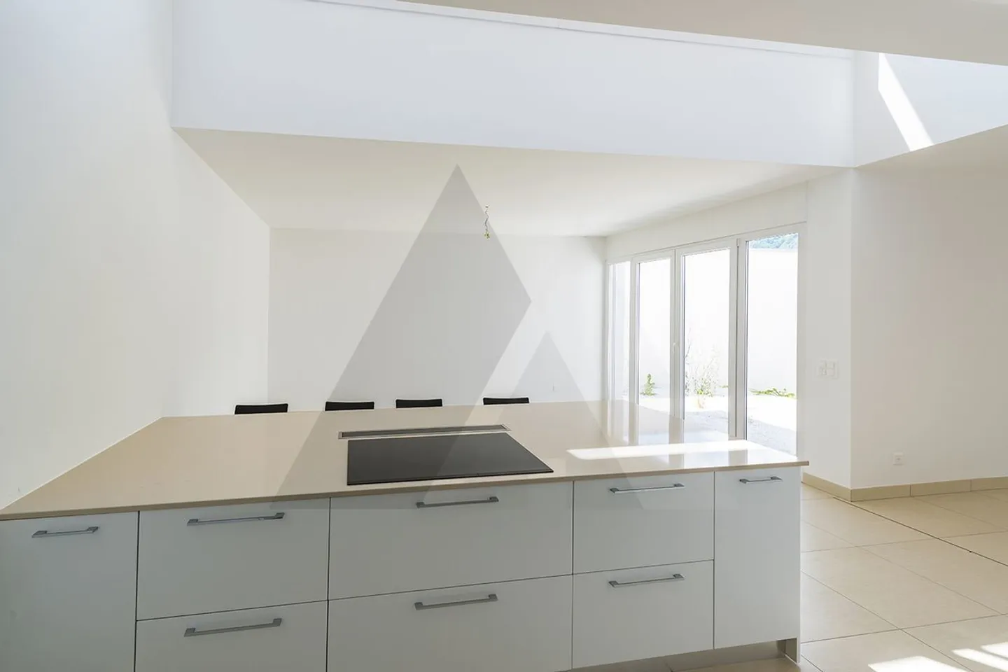 NEW AND MODERN VILLA IN LUGANO - Photo 6 of 14