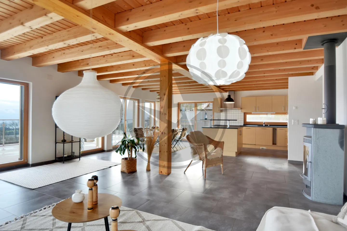 Proprietà spaziosa con 2 appartamenti - Foto 2 di 13