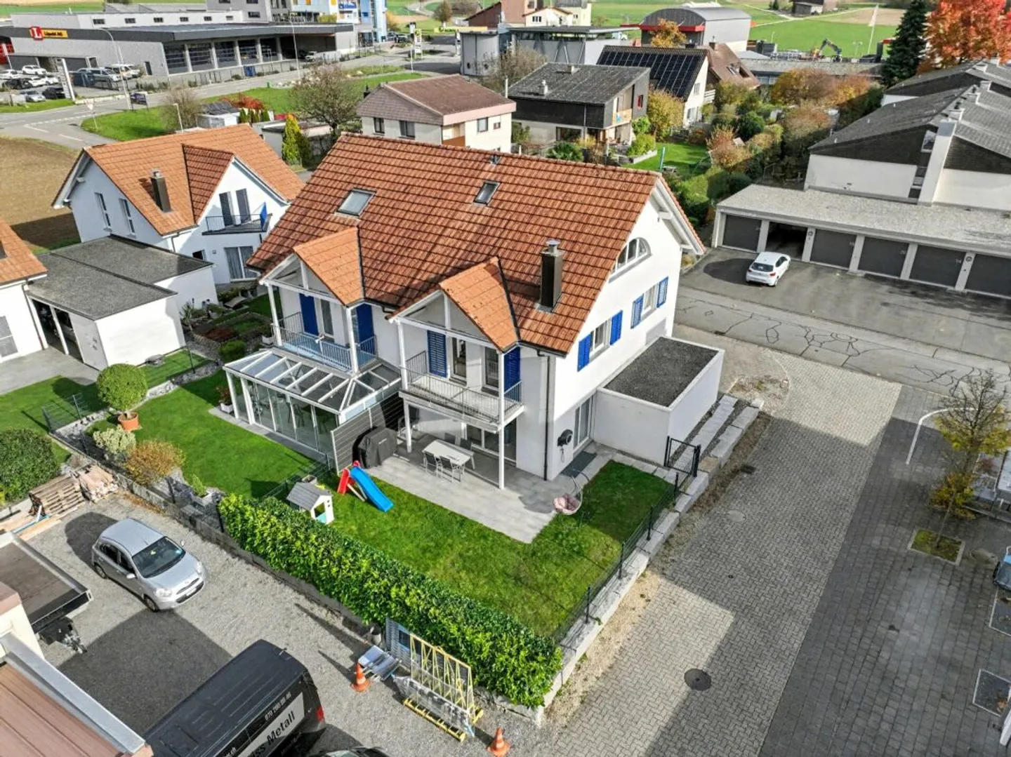 ELEGANT - SPACIOUS - VERSATILE - Photo 13 of 14