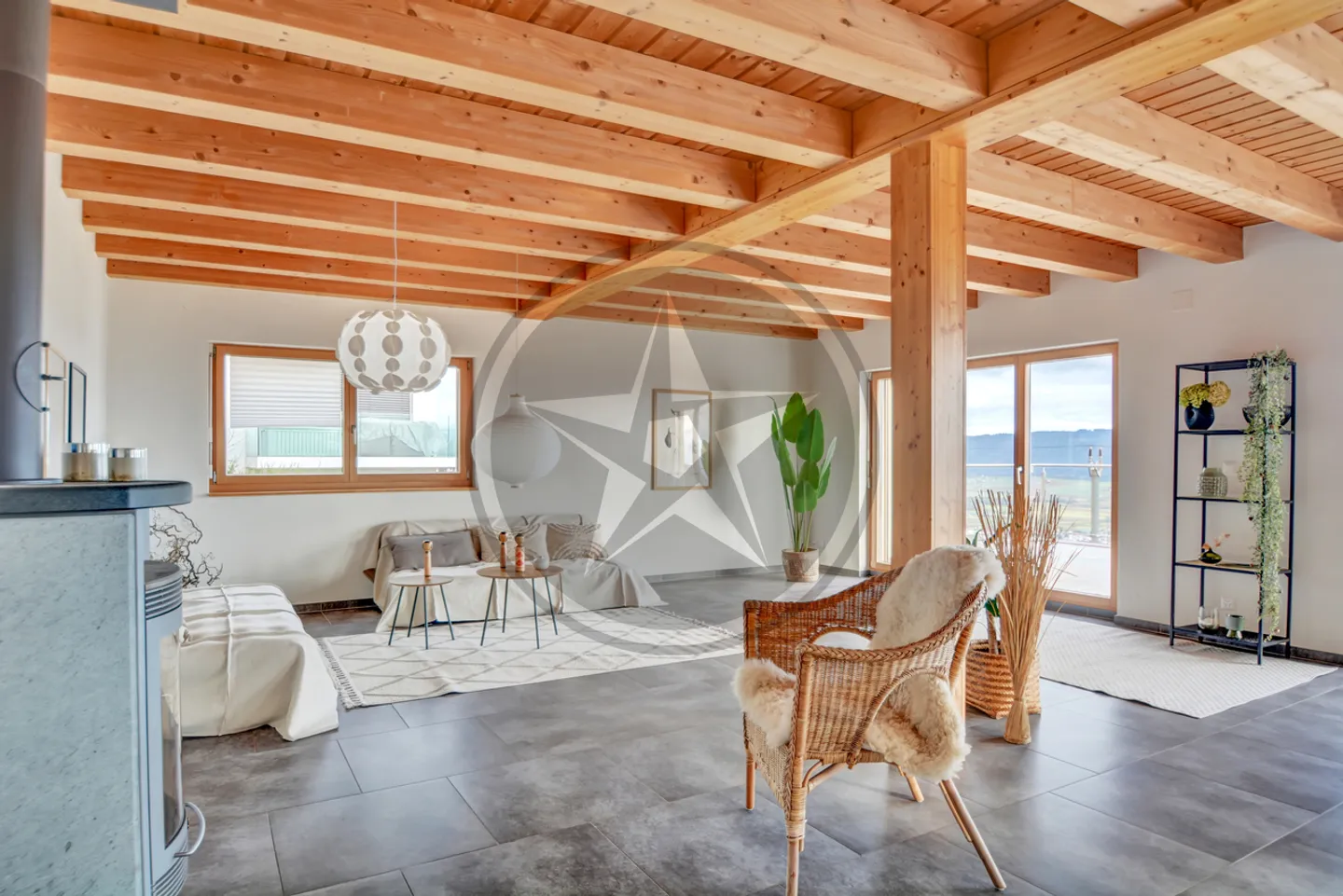 Proprietà spaziosa con 2 appartamenti - Foto 4 di 13