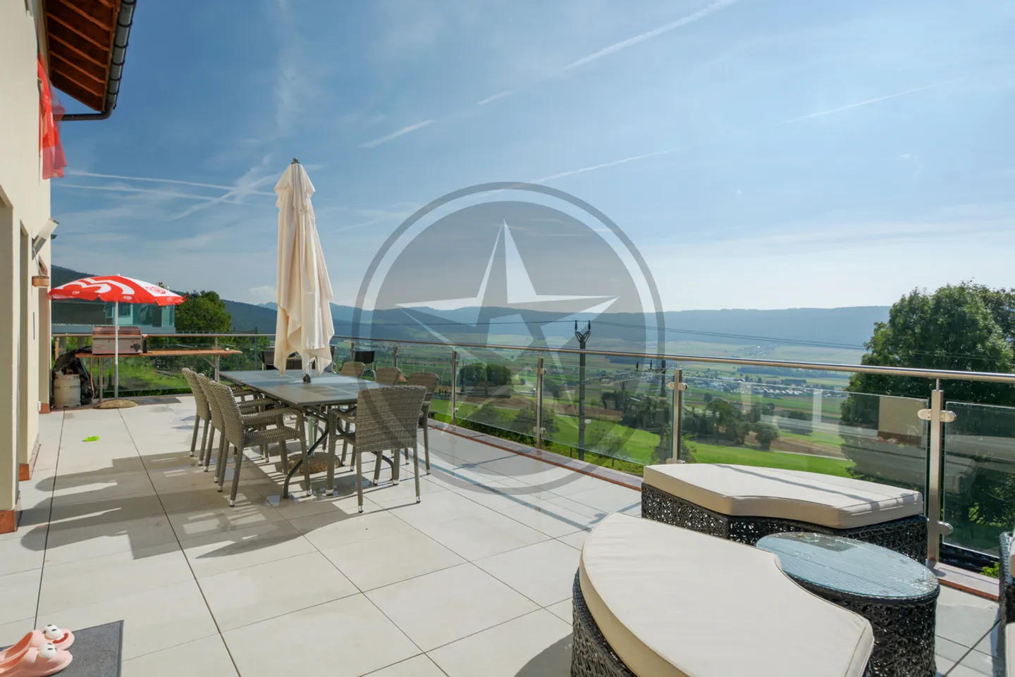 Proprietà spaziosa con 2 appartamenti - Foto 12 di 13