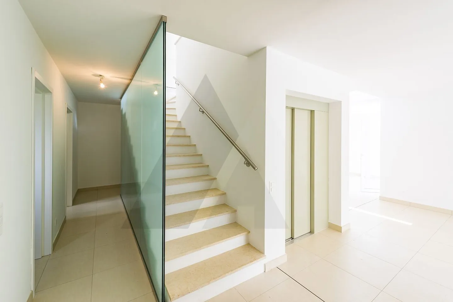 NEW AND MODERN VILLA IN LUGANO - Photo 14 of 14