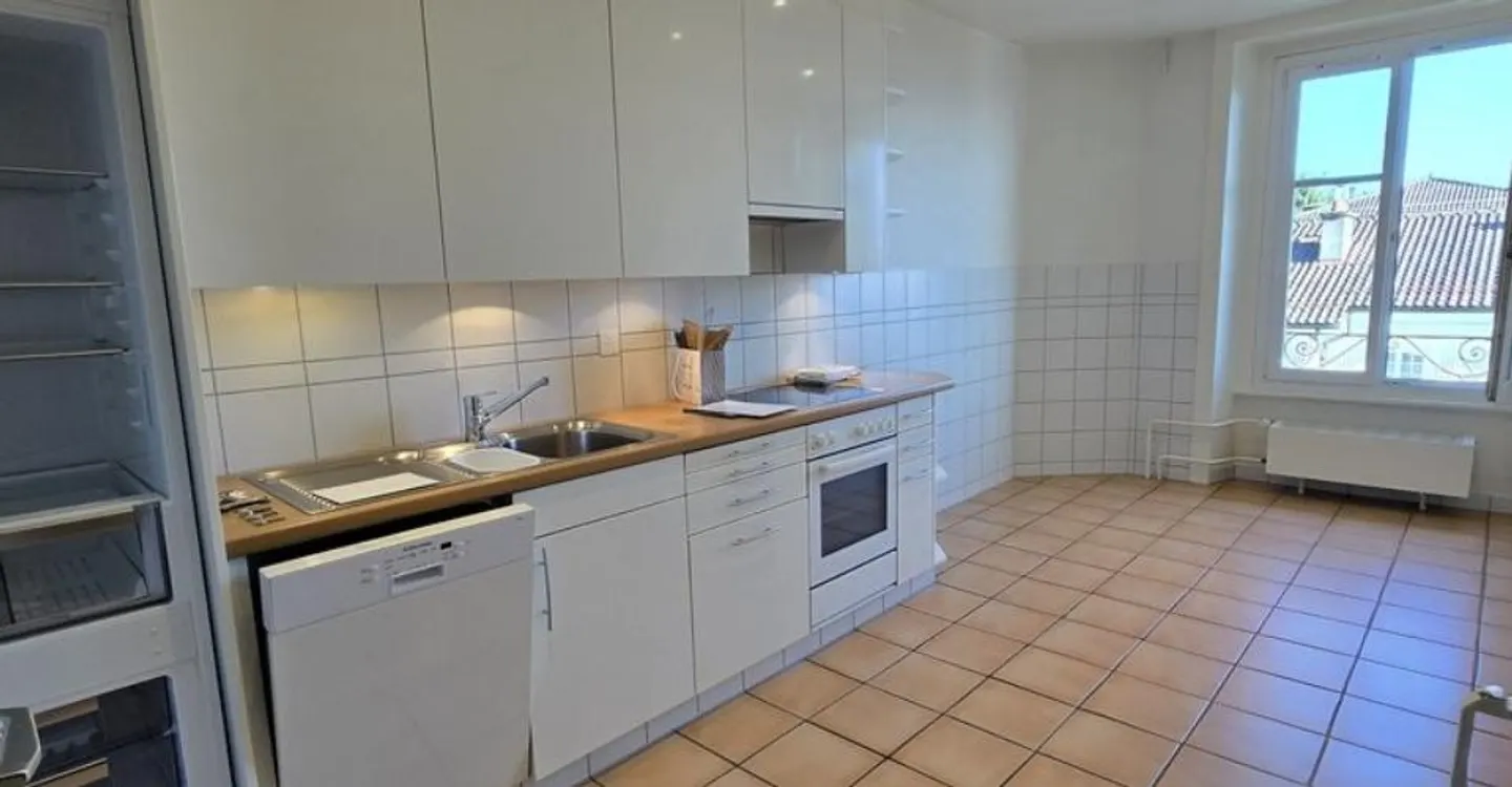 Appartement spacieux près de Mon-Repos - Photo 1 sur 7
