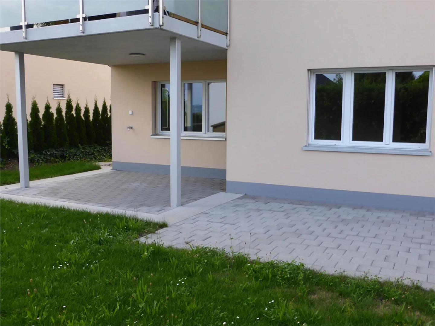 Exclusive 4 1/2 Room Ground Floor Apartment - Photo 13 of 17