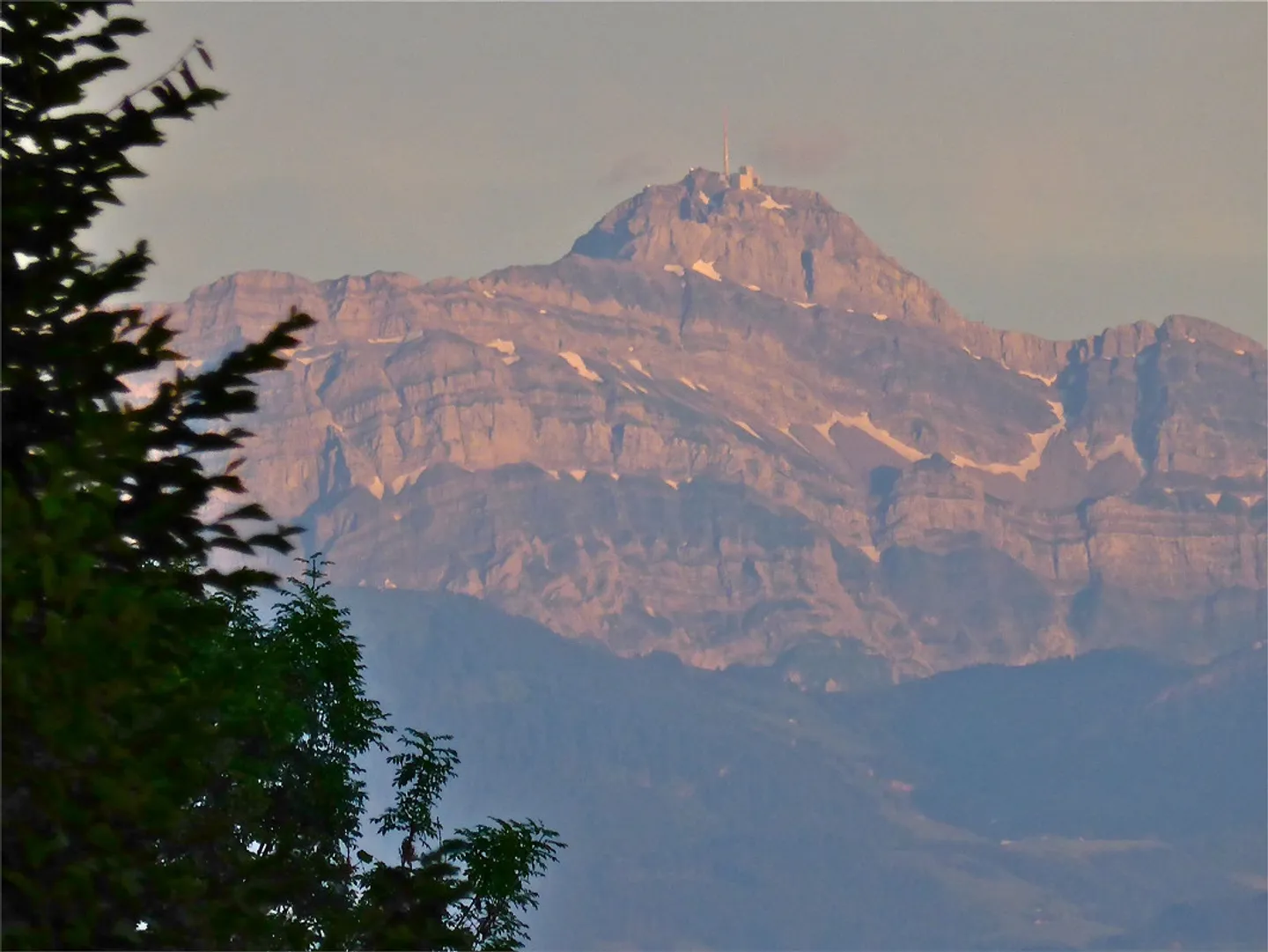 Exclusive 4 1/2 Room Ground Floor Apartment - Photo 17 of 17