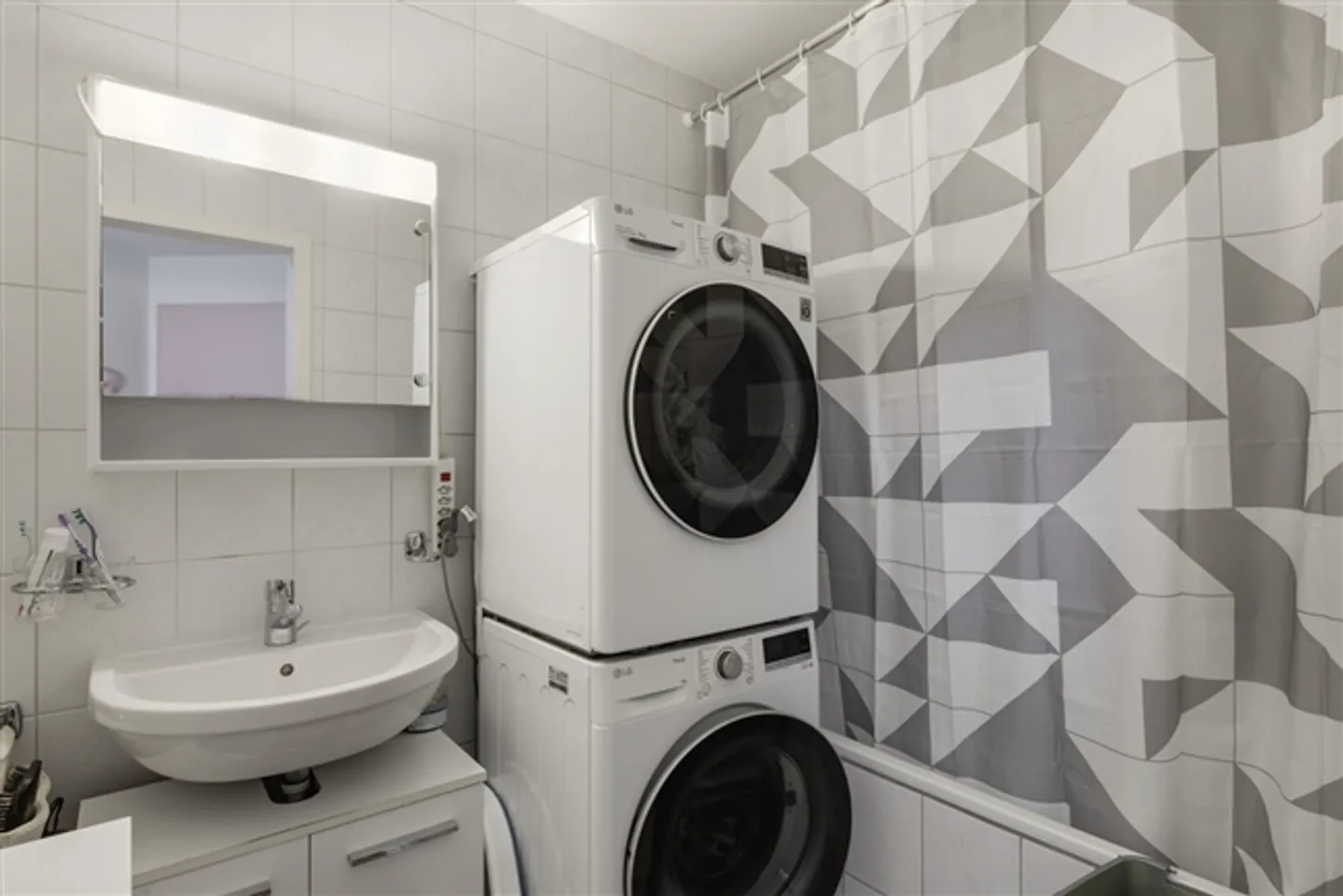 Beautiful, bright 3.5-room apartment with terrace - Photo 5 of 9