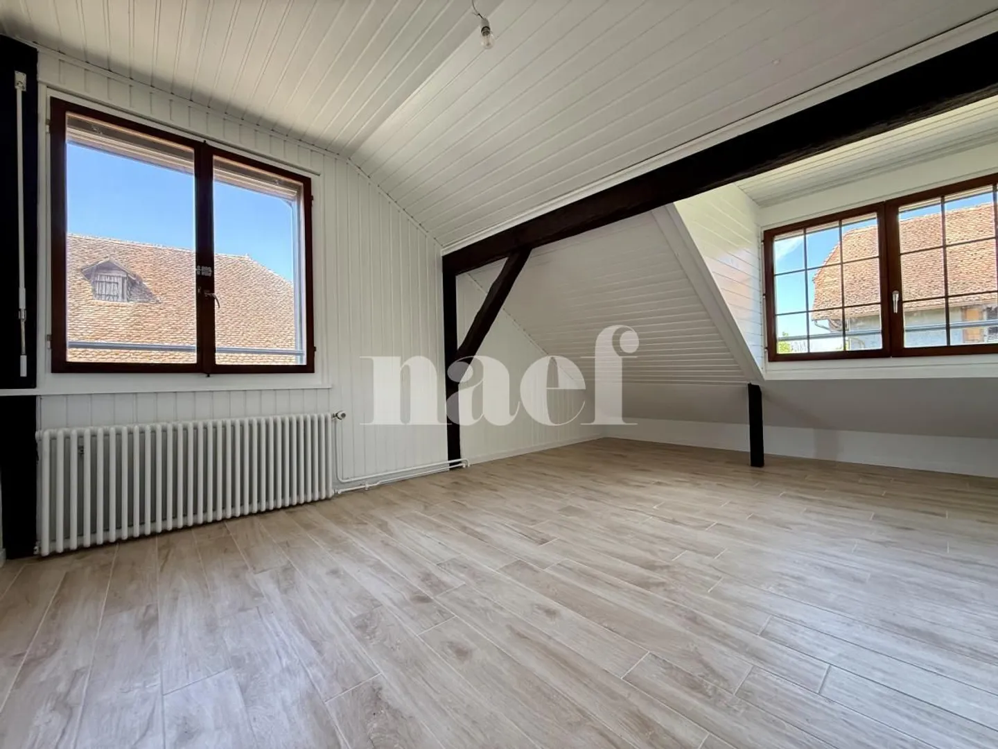 Bel Appartement Rénové - Photo 5 sur 8