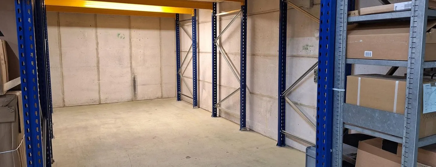 Warehouse & Outsourcing - Photo 2 of 6